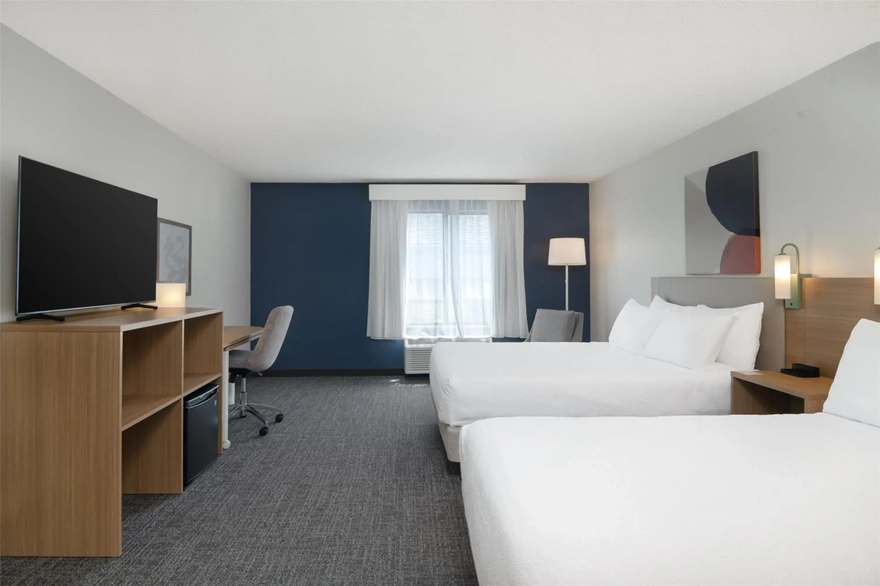 Bed in Spark By Hilton Smithfield I-95 Bed in Spark By Hilton Smithfield I-95