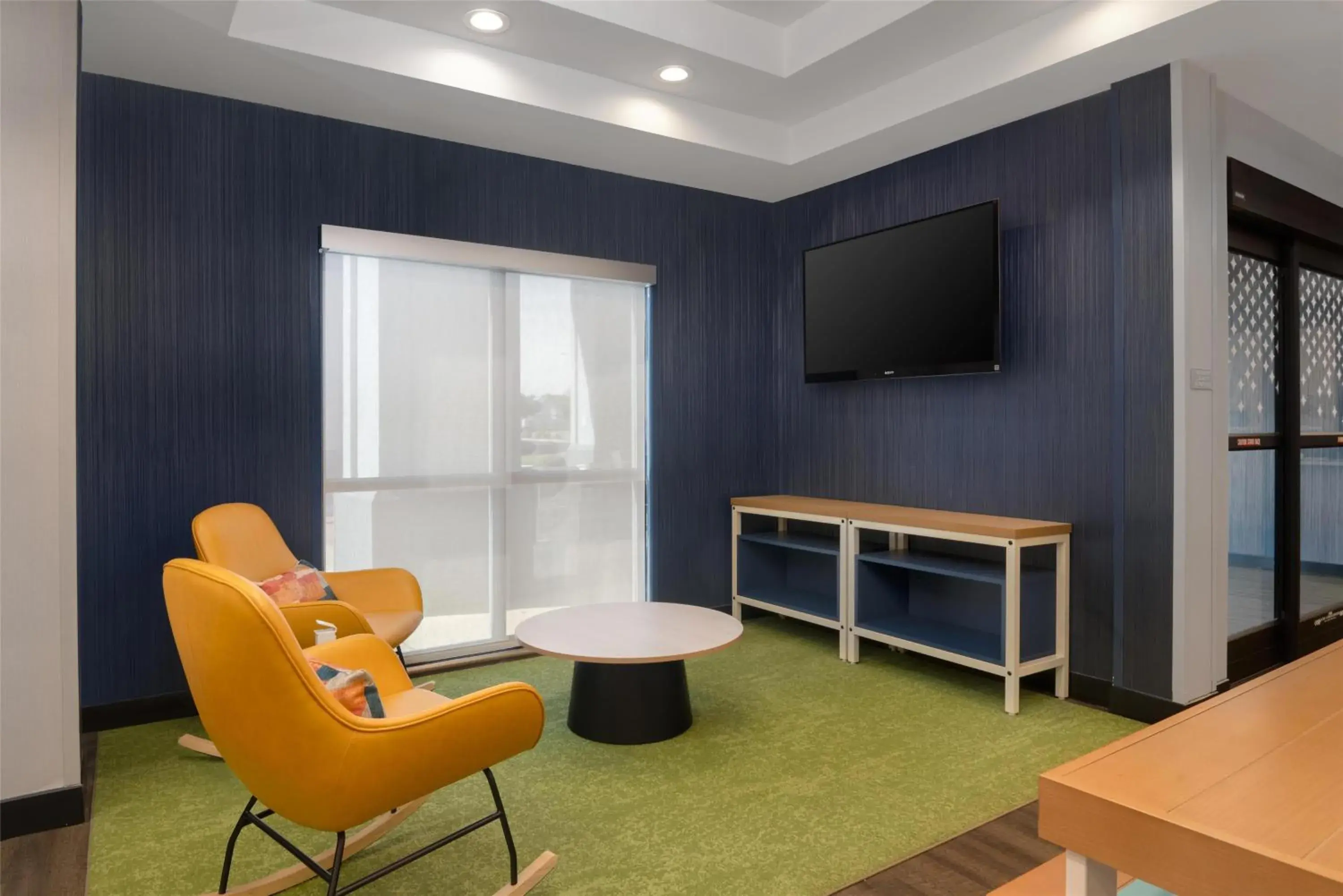 Lobby or reception in Spark By Hilton Smithfield I-95 Lobby or reception in Spark By Hilton Smithfield I-95