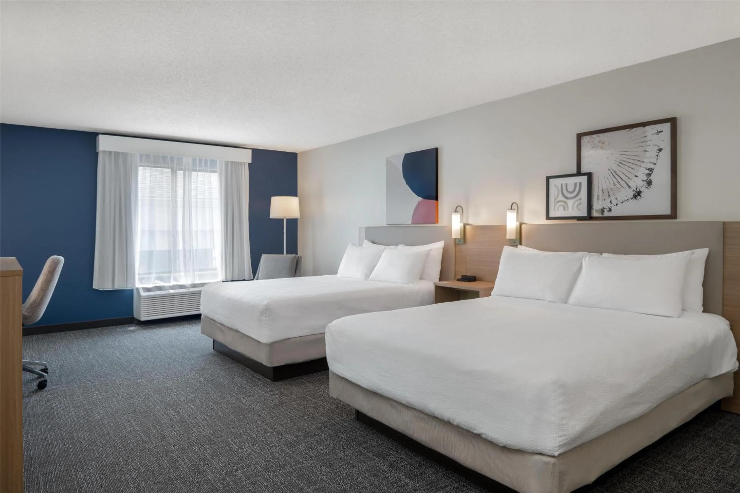 Bed in Spark By Hilton Smithfield I-95