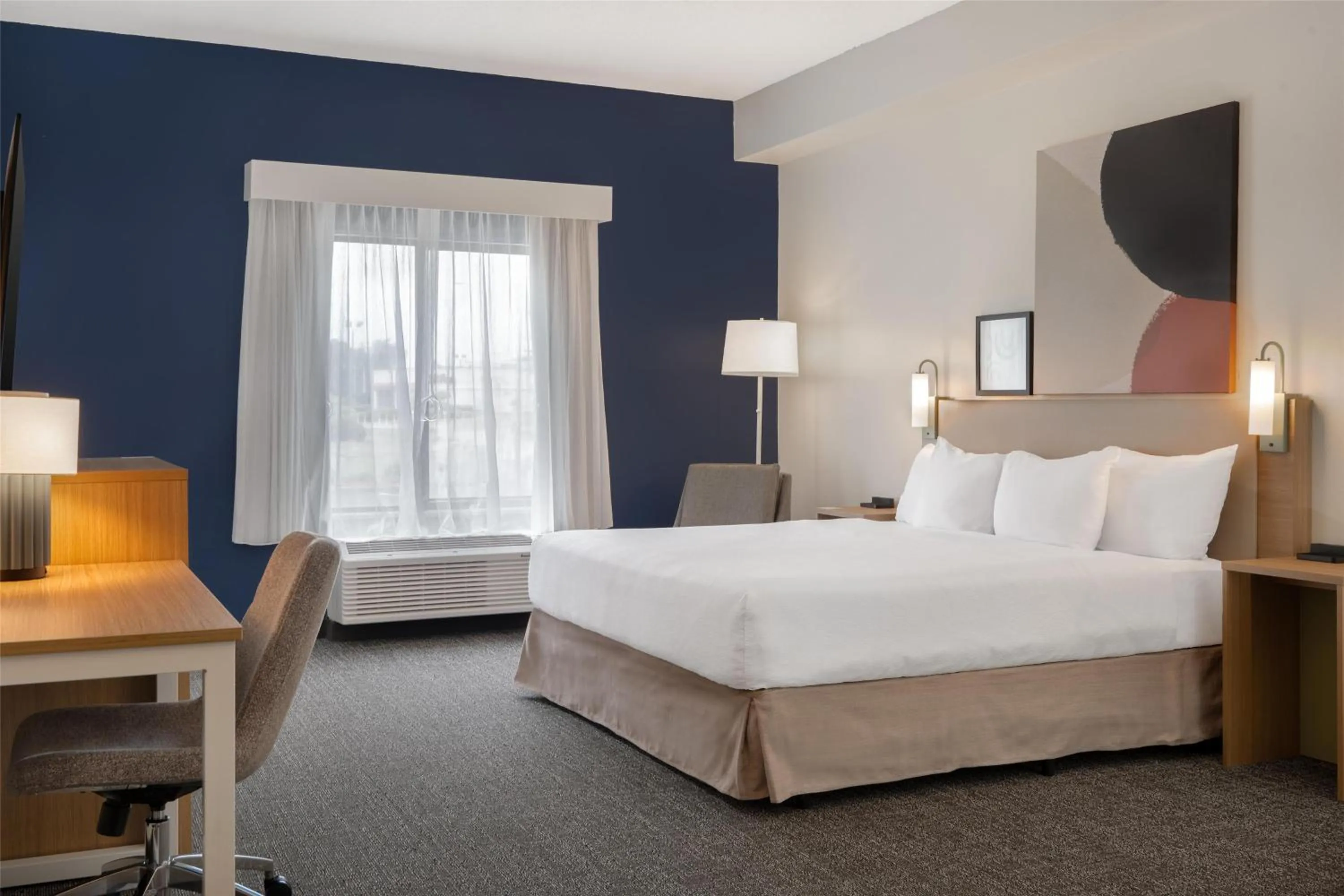 Bed in Spark By Hilton Smithfield I-95