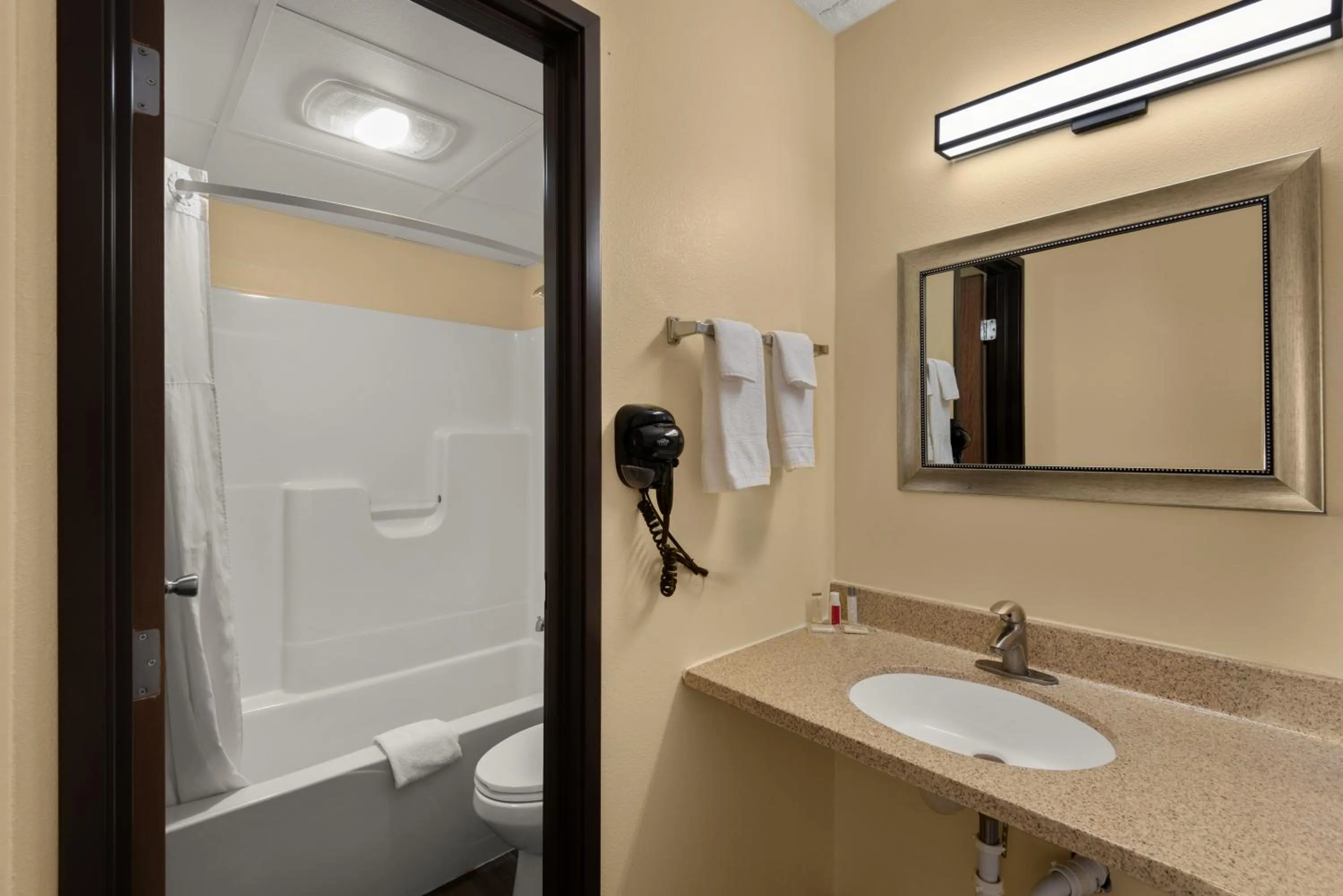 Photo of the whole room in Days Inn by Wyndham Newton