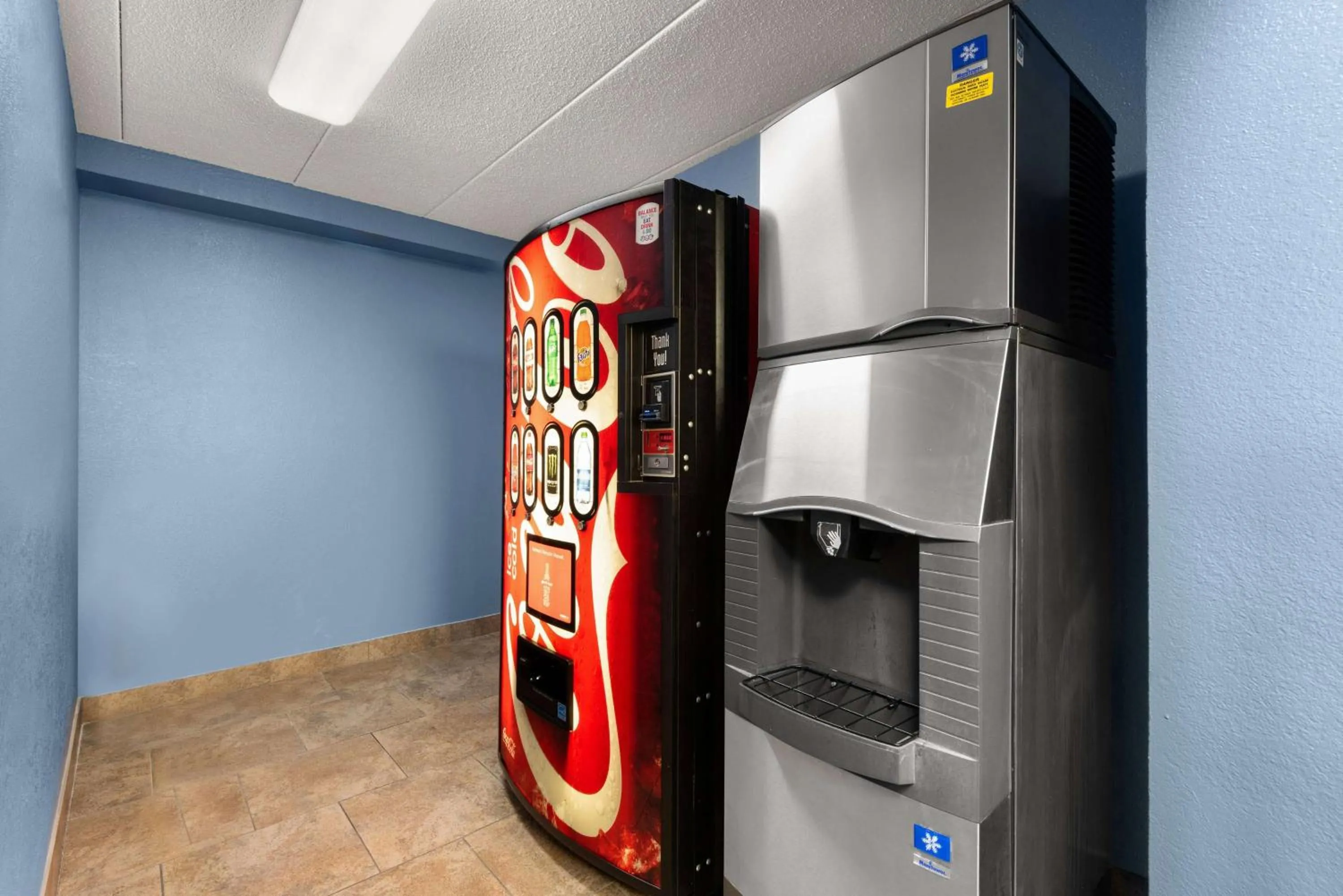 Kitchen or kitchenette in Days Inn by Wyndham Newton