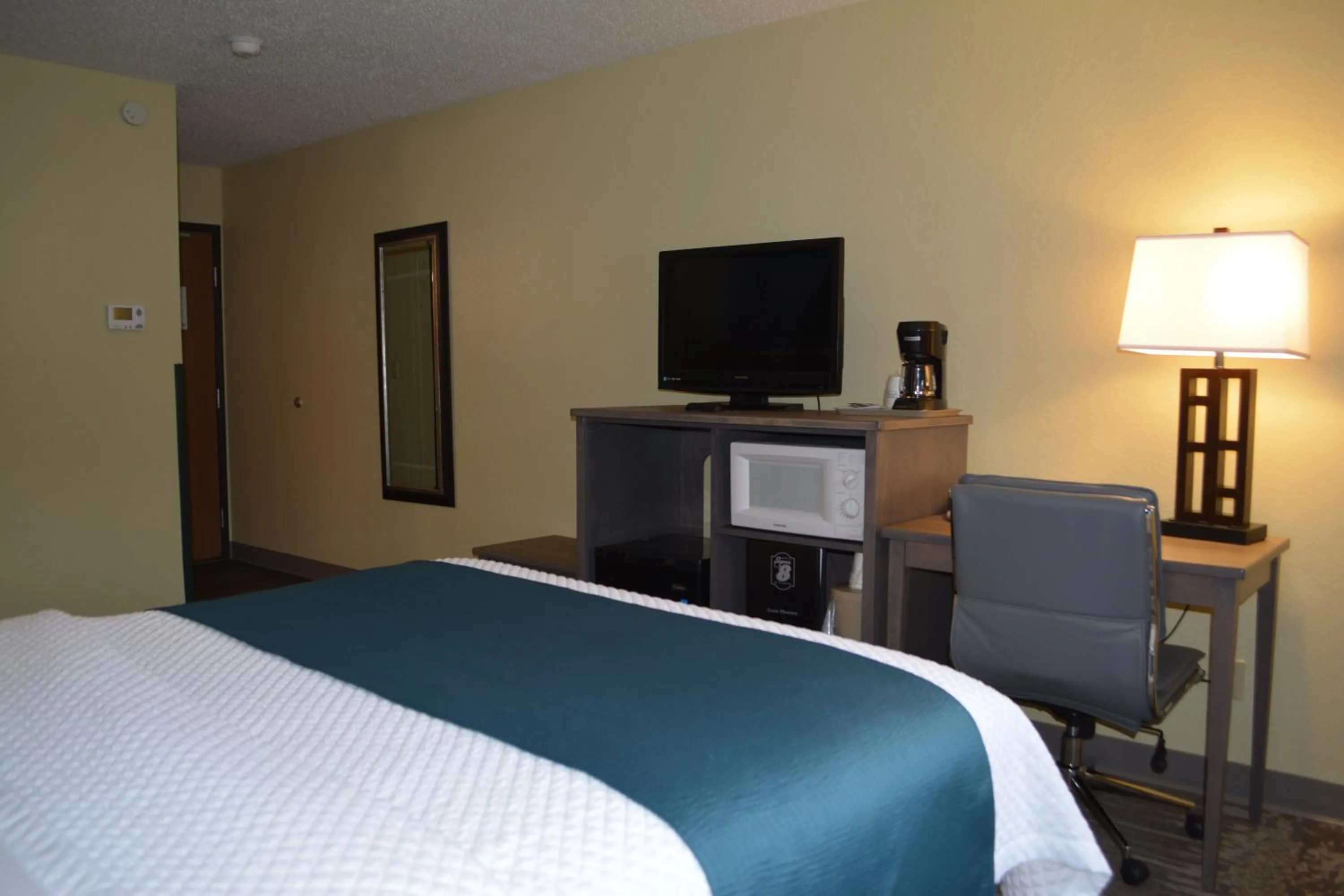 TV and multimedia, Bed in I M Hotel by Timberlake