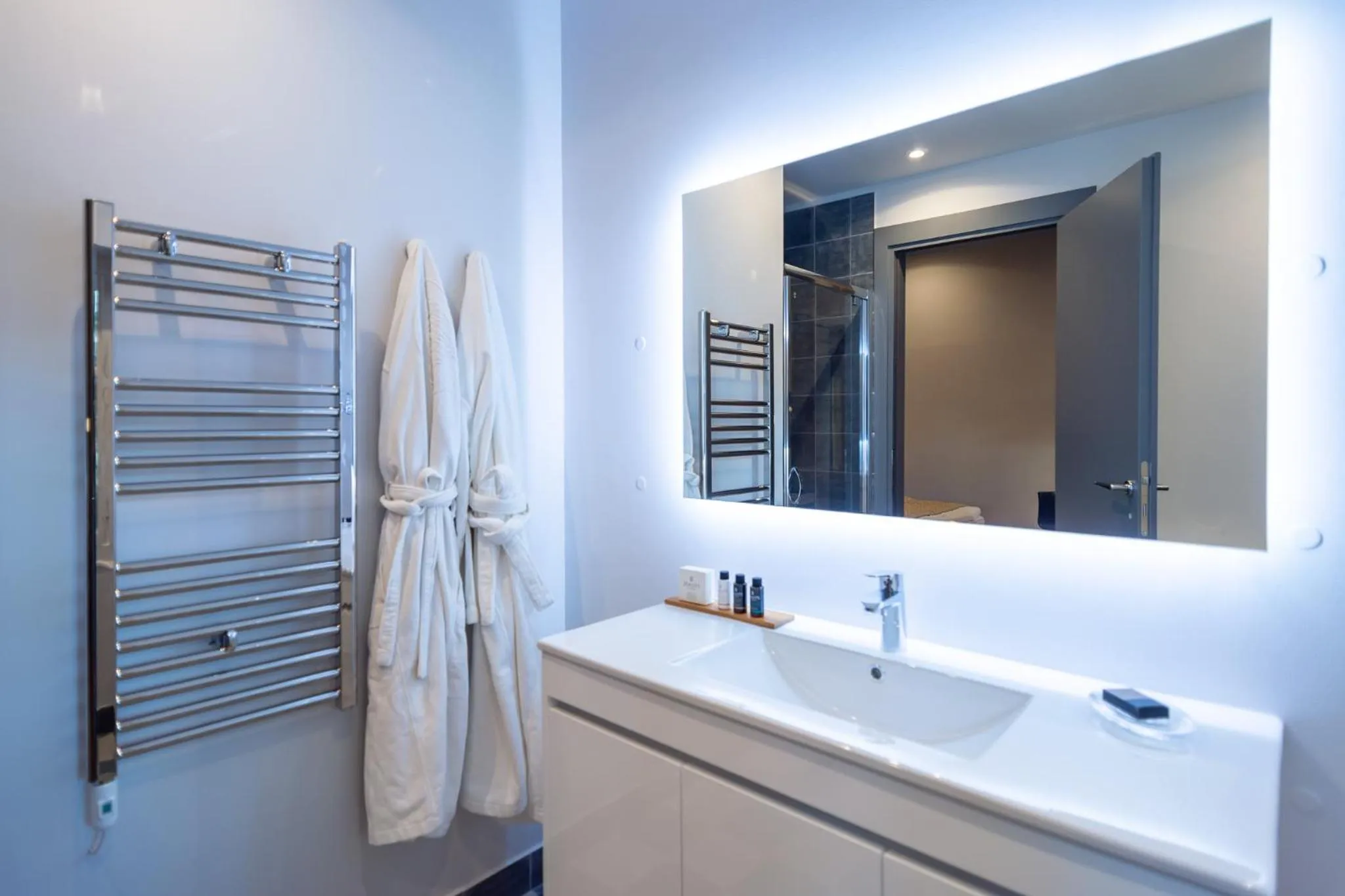 Bathroom in 33SolonosSuites