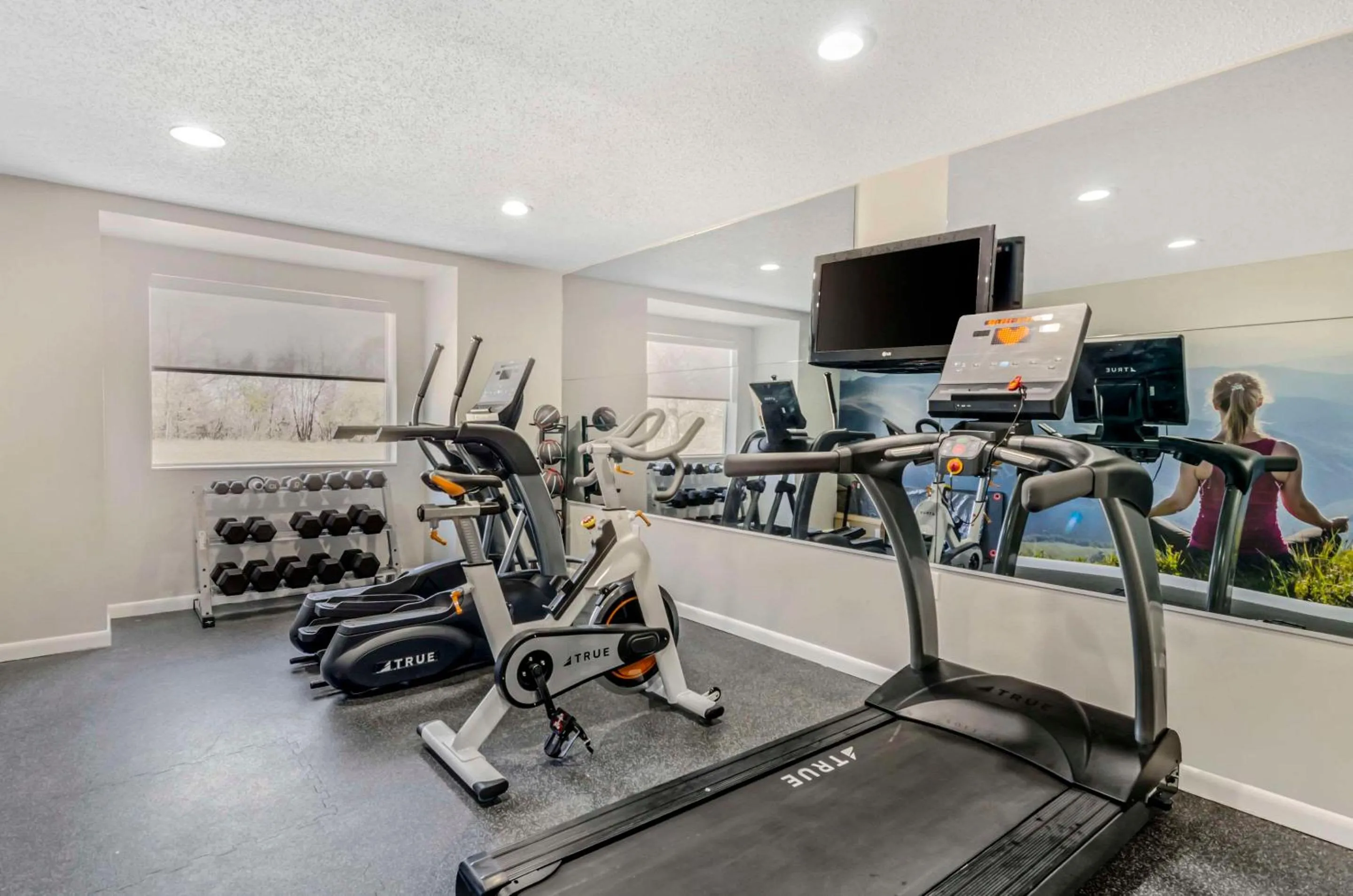 Fitness centre/facilities in Clarion Pointe Staunton East