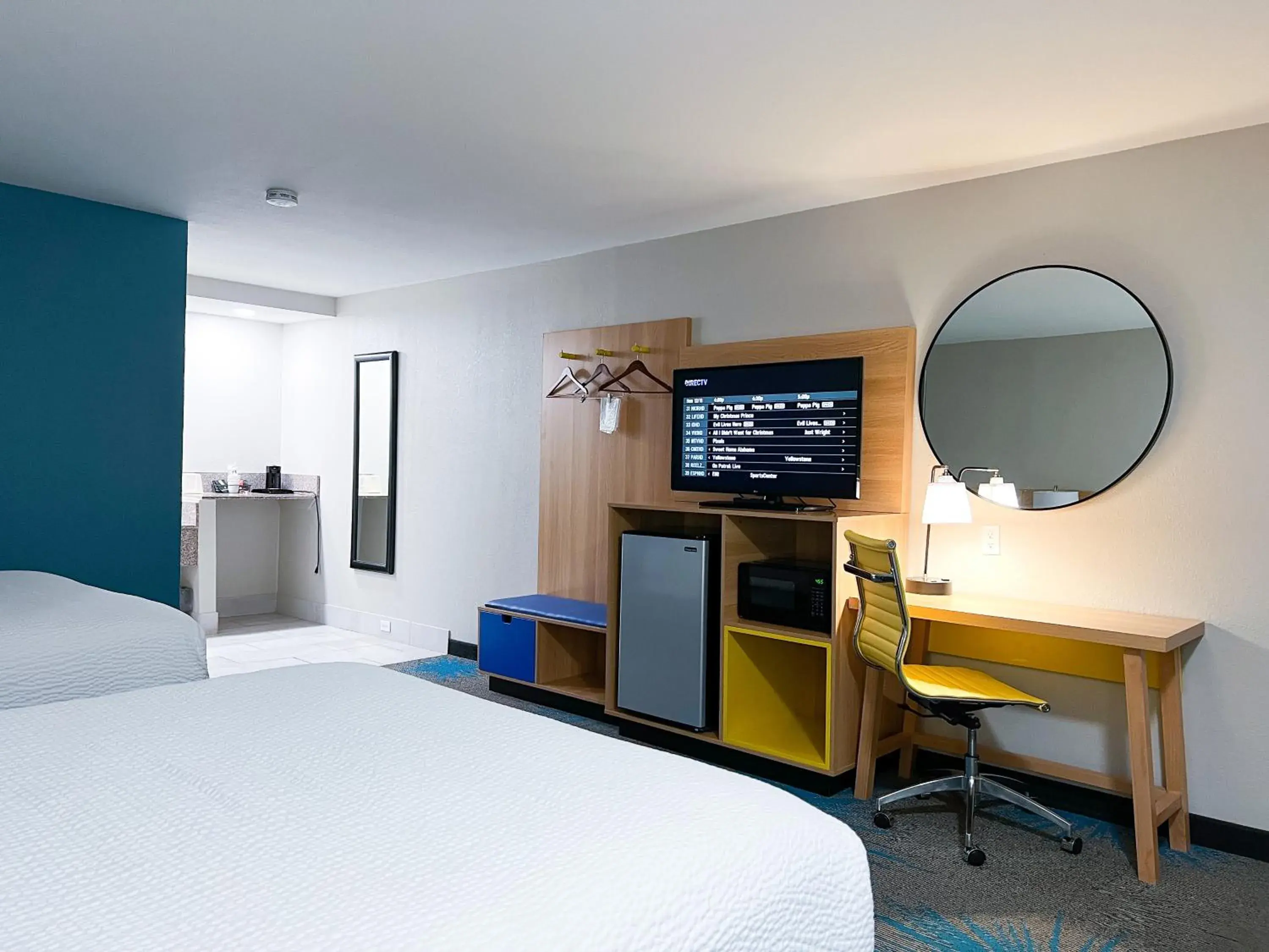 Queen Room with Two Queen Beds and Bath Tub - Mobility Accessible/Non-Smoking in Days Inn & Suites by Wyndham Santa Rosa, NM Queen Room with Two Queen Beds and Bath Tub - Mobility Accessible/Non-Smoking in Days Inn & Suites by Wyndham Santa Rosa, NM