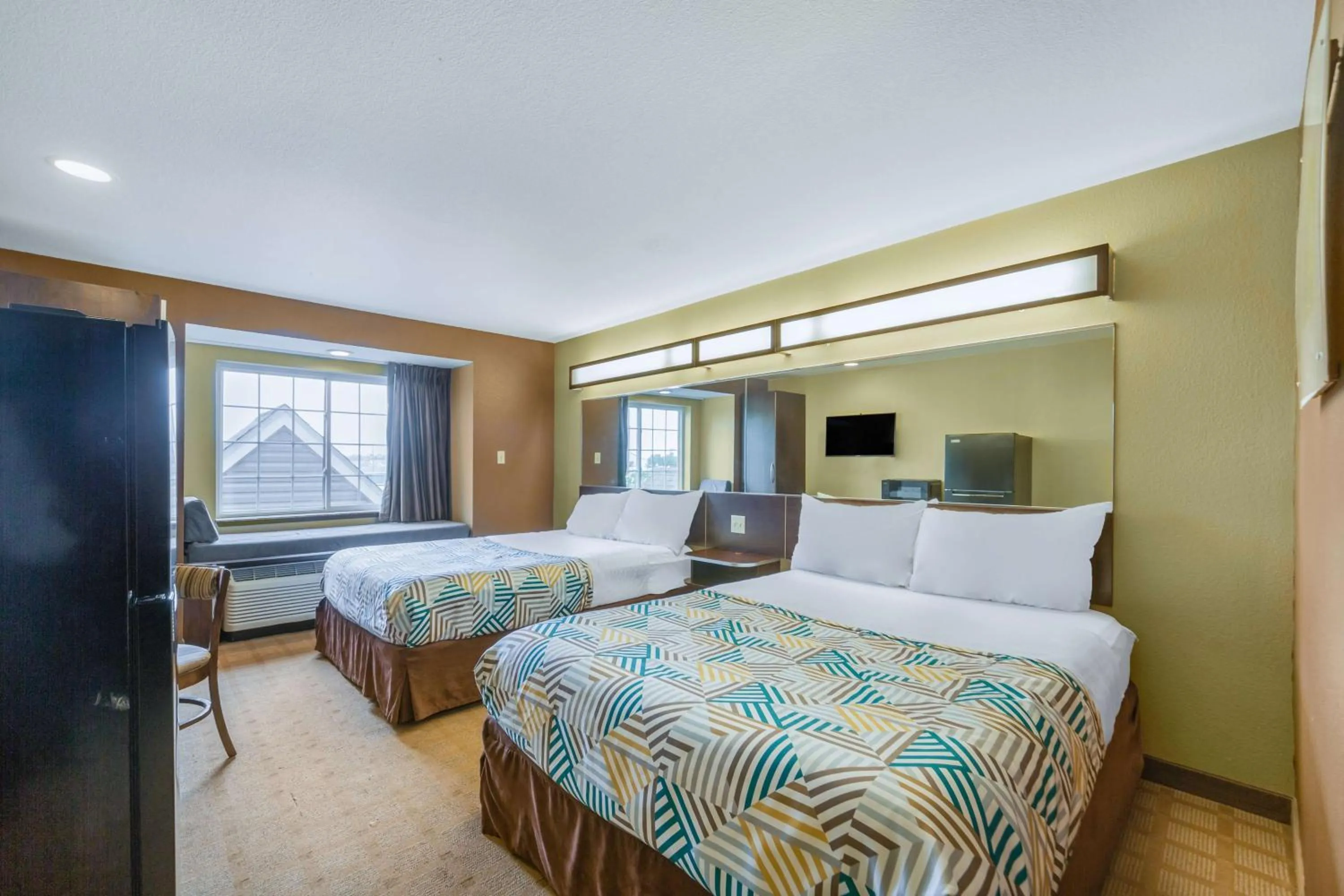 Bedroom, Bed in Microtel Inn &amp; Suites by Wyndham Breaux Bridge