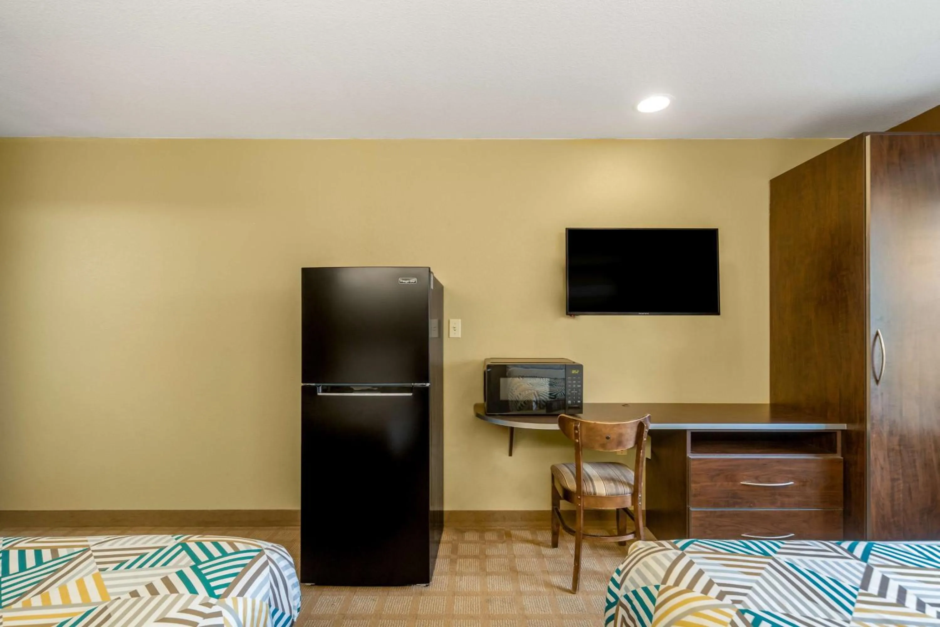 Bedroom, Bed in Microtel Inn & Suites by Wyndham Breaux Bridge