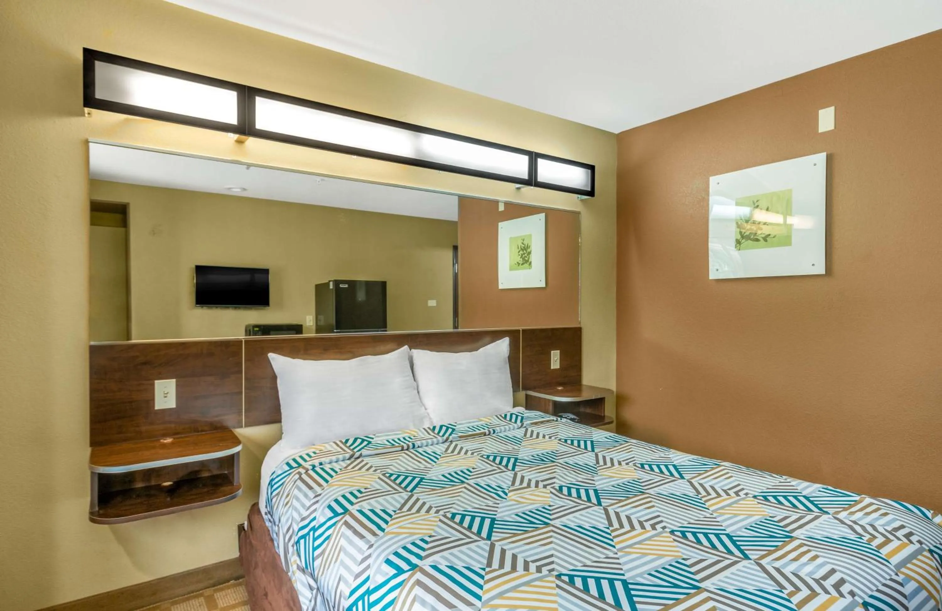 Bedroom, Bed in Microtel Inn & Suites by Wyndham Breaux Bridge