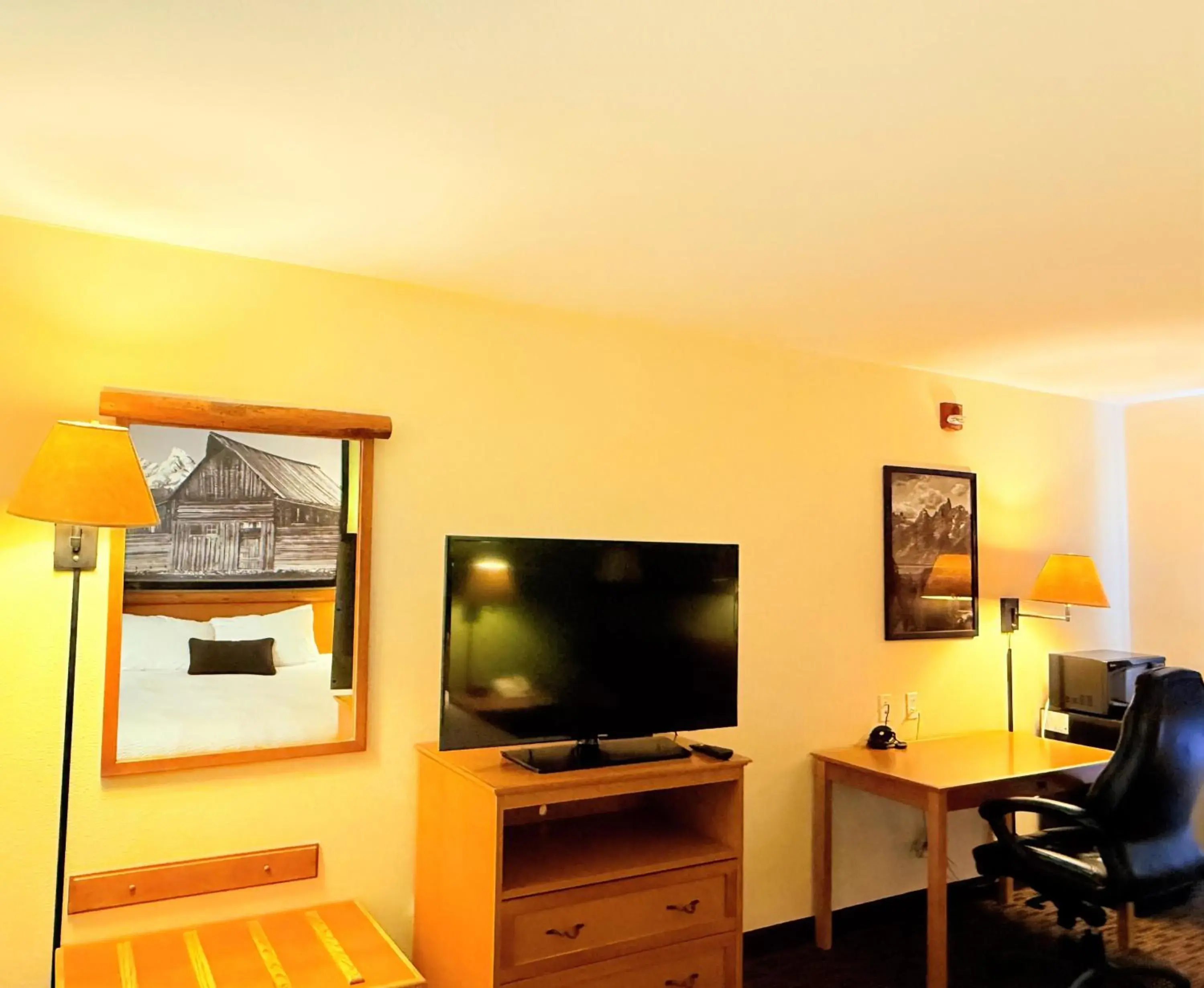 Bedroom in Super 8 by Wyndham Wheatland Wyoming Bedroom in Super 8 by Wyndham Wheatland Wyoming