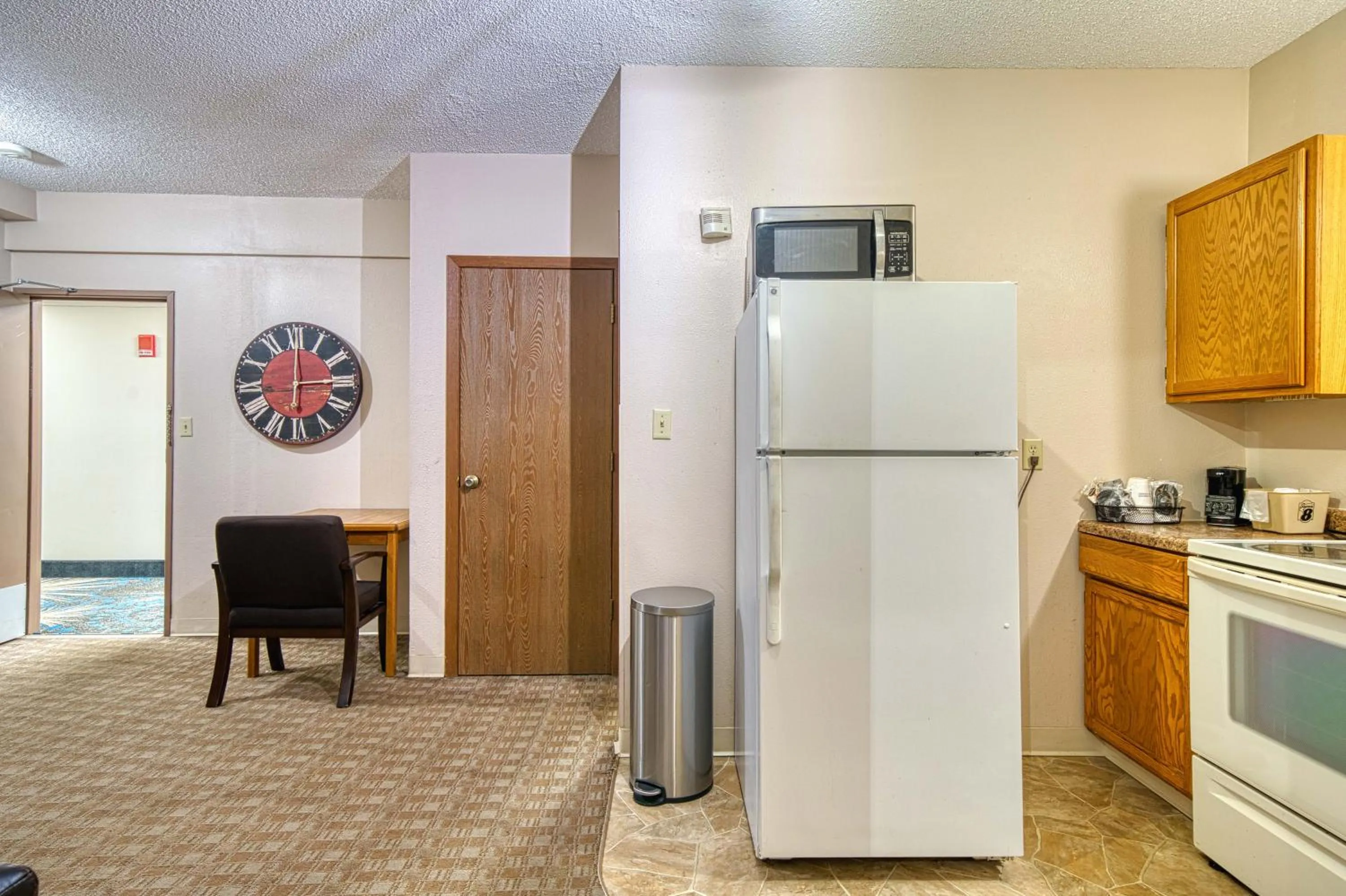 Super 8 by Wyndham Sturgis