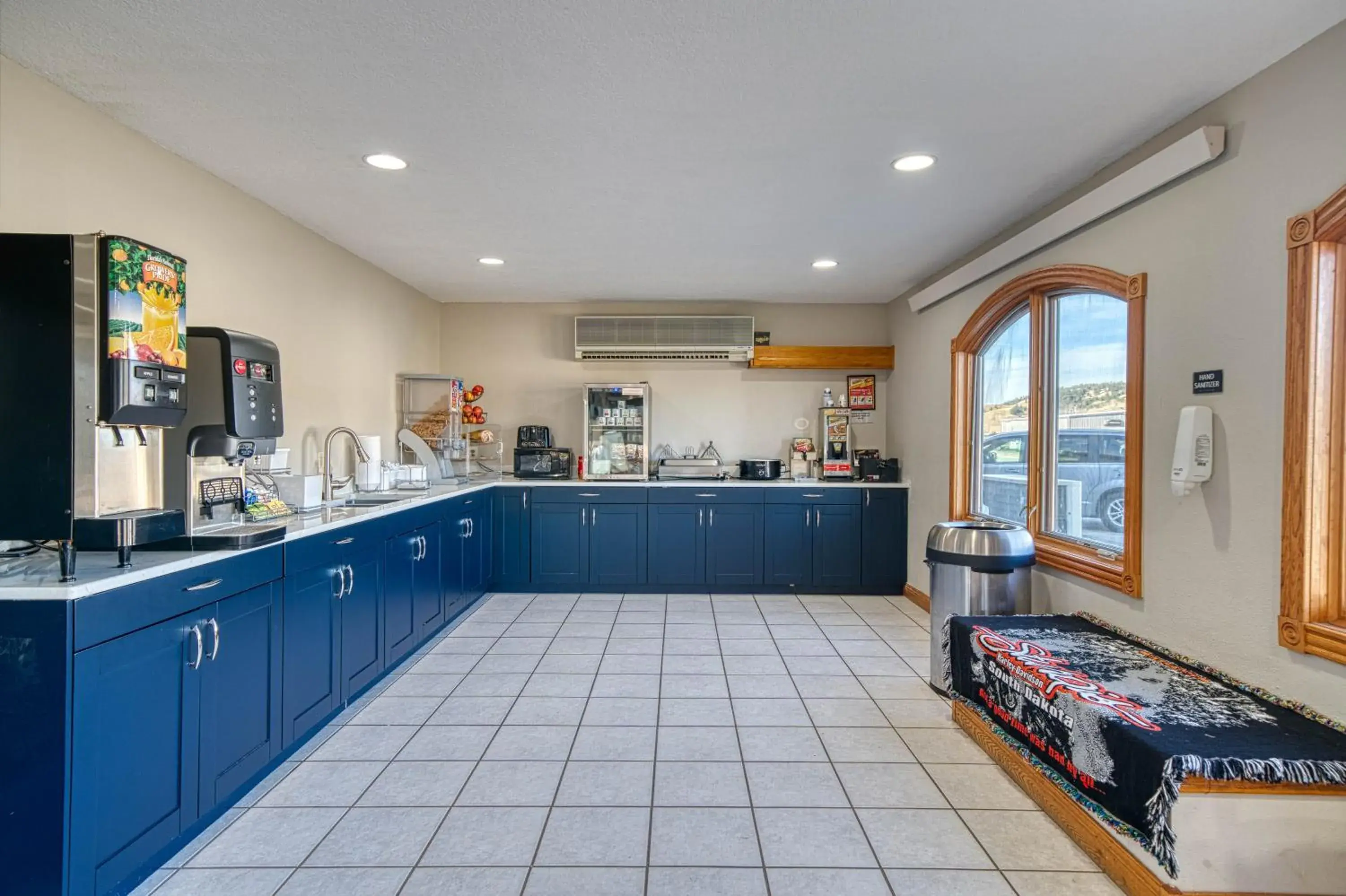 Buffet breakfast in Super 8 by Wyndham Sturgis Buffet breakfast in Super 8 by Wyndham Sturgis