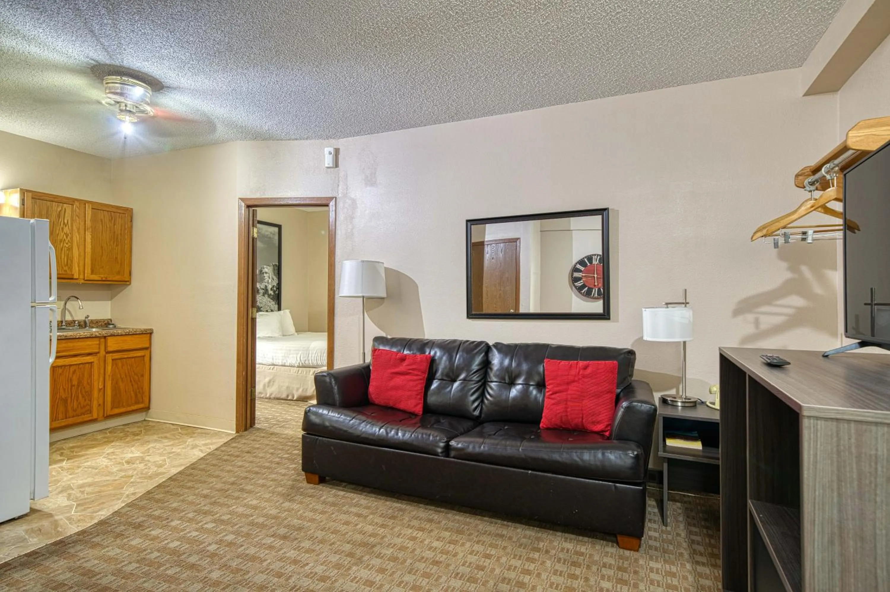 Kitchen or kitchenette in Super 8 by Wyndham Sturgis