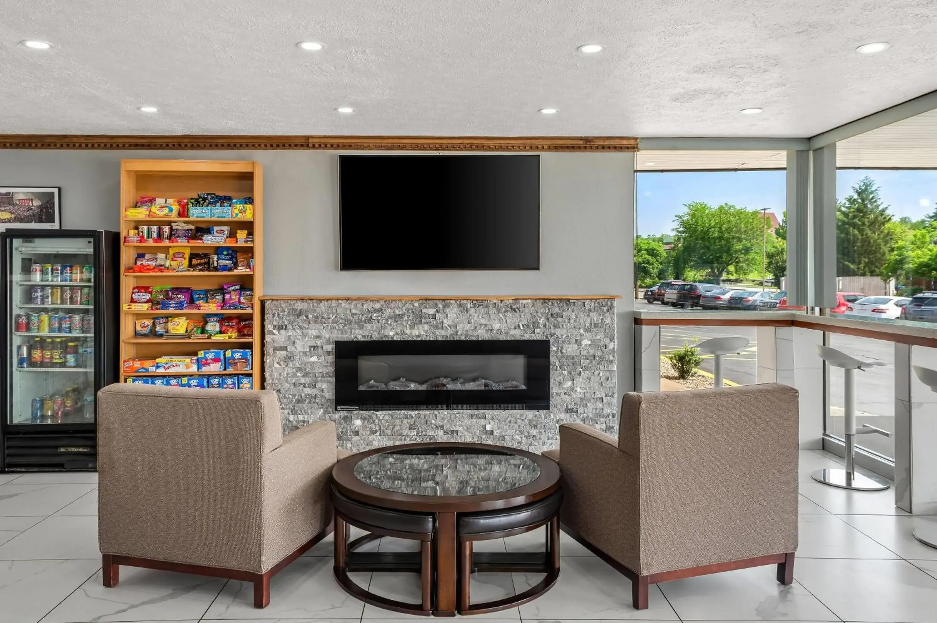 Lobby or reception in Travelodge by Wyndham Bloomington Lobby or reception in Travelodge by Wyndham Bloomington