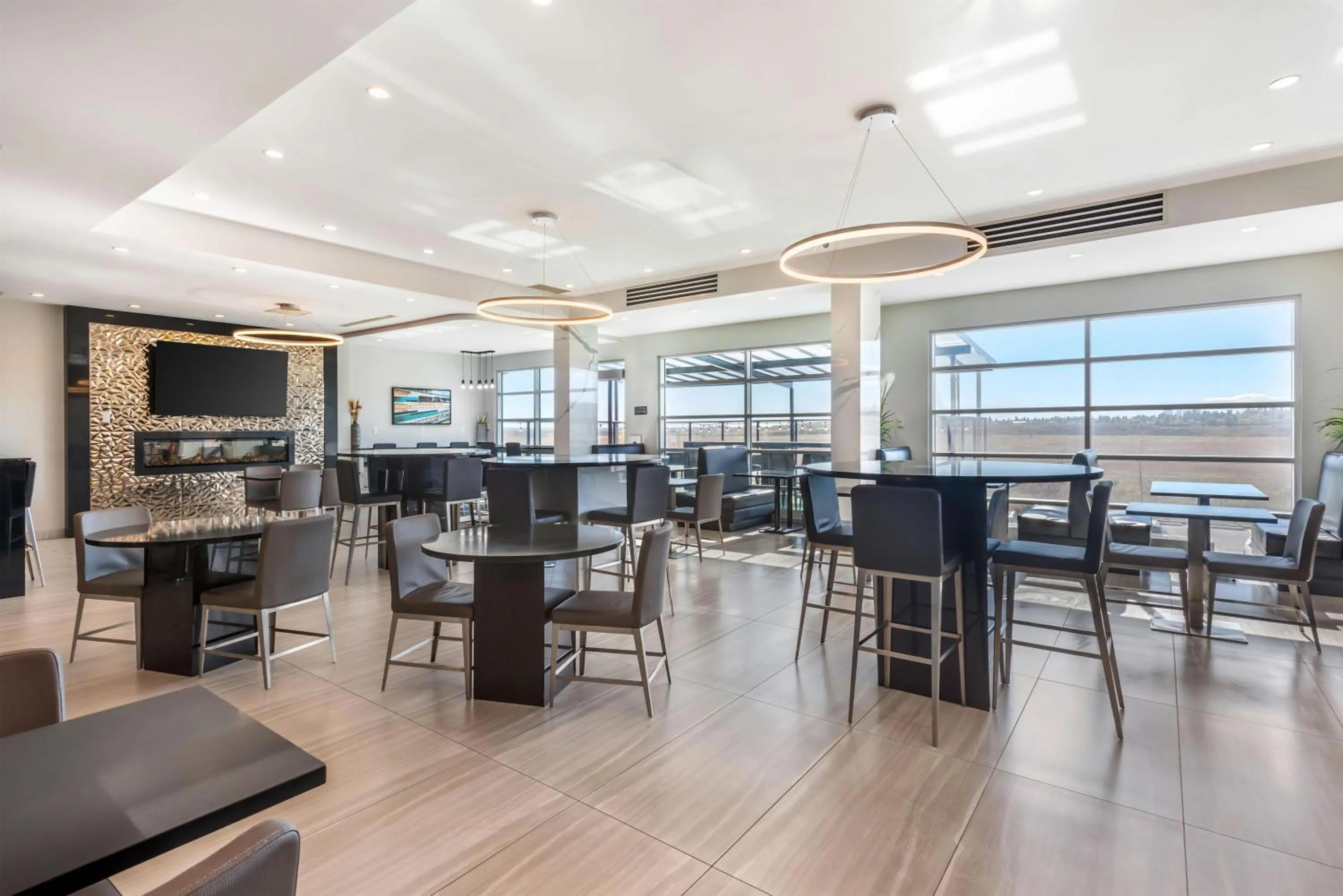 Breakfast in Executive Residency by Best Western Calgary City View North