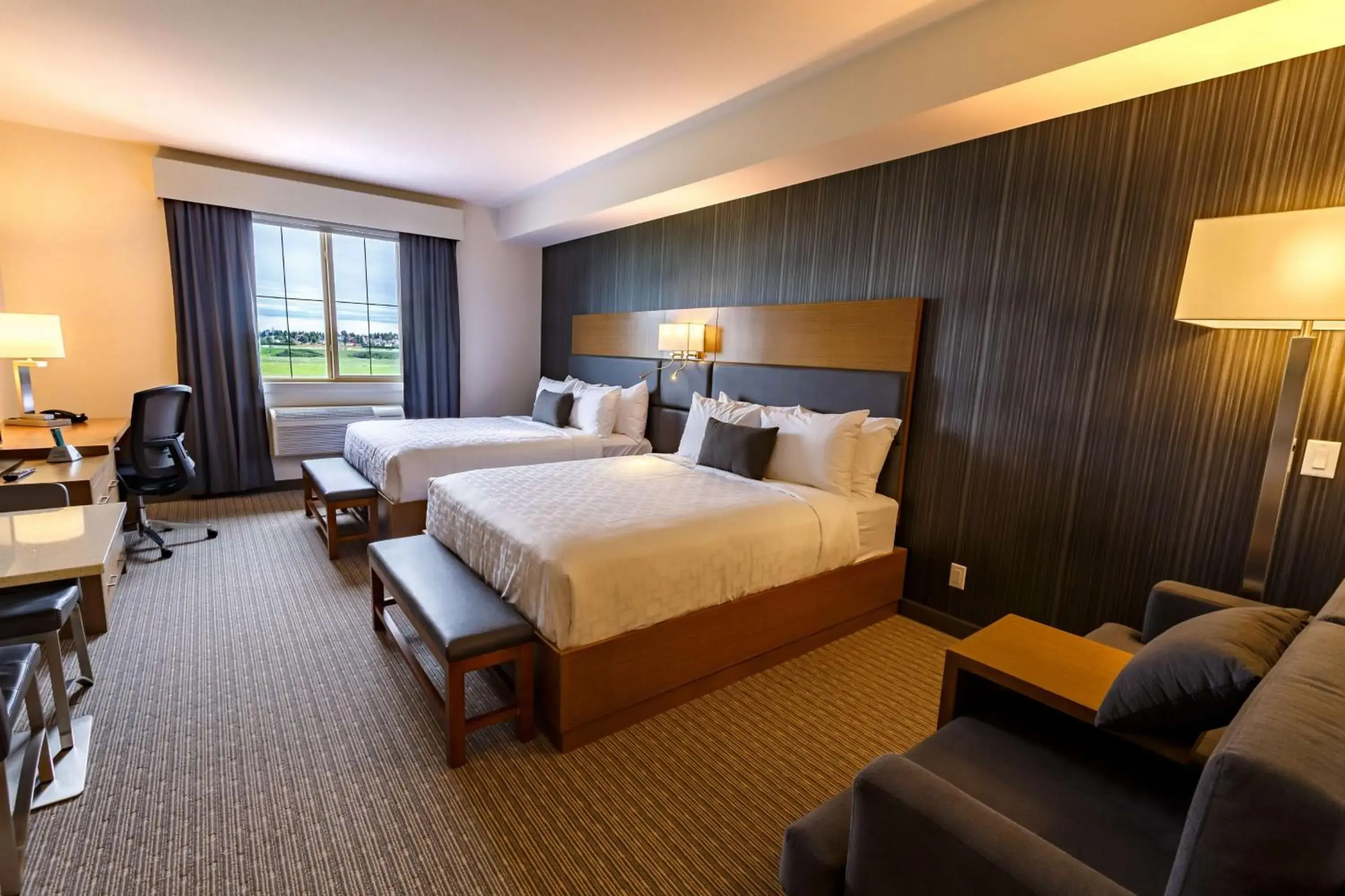 Bedroom, Bed in Executive Residency by Best Western Calgary City View North Bedroom, Bed in Executive Residency by Best Western Calgary City View North