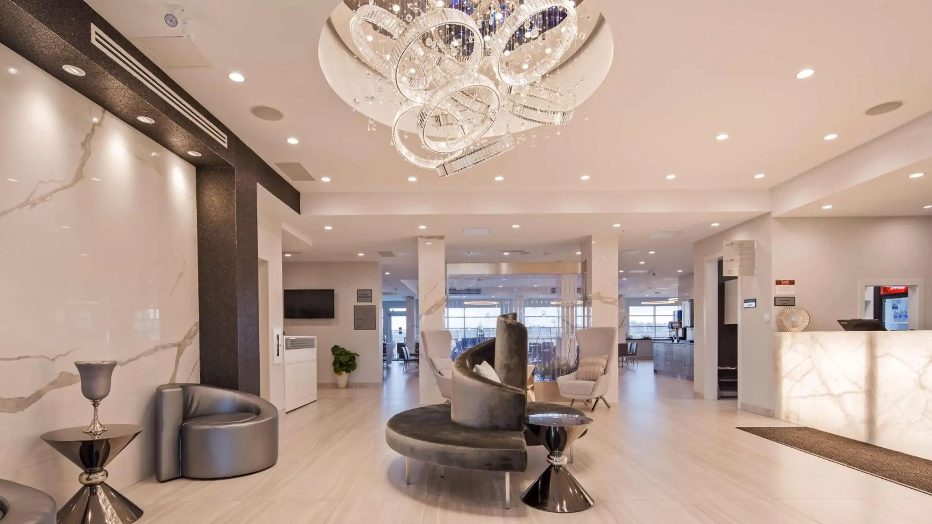 Lobby or reception in Executive Residency by Best Western Calgary City View North Lobby or reception in Executive Residency by Best Western Calgary City View North