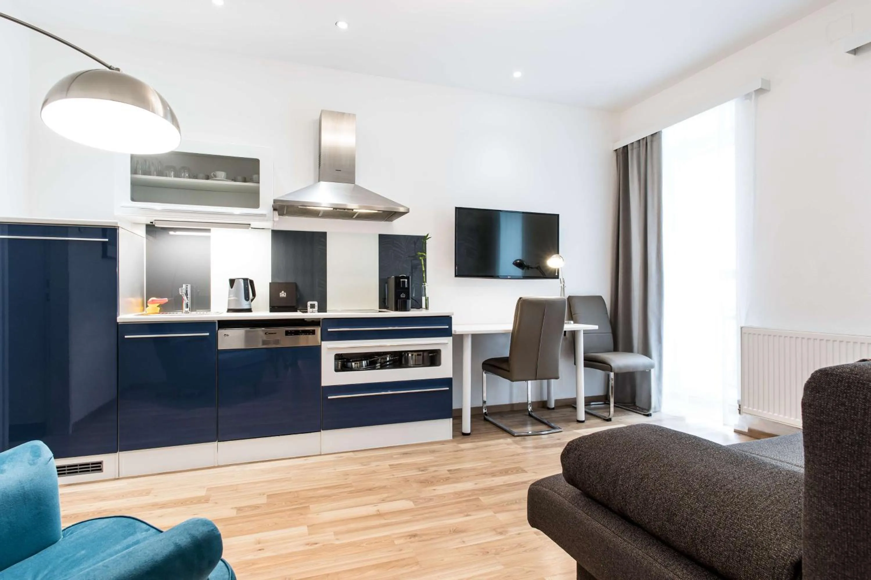 Kitchen or kitchenette in Best Western Plus Celebrity Suites