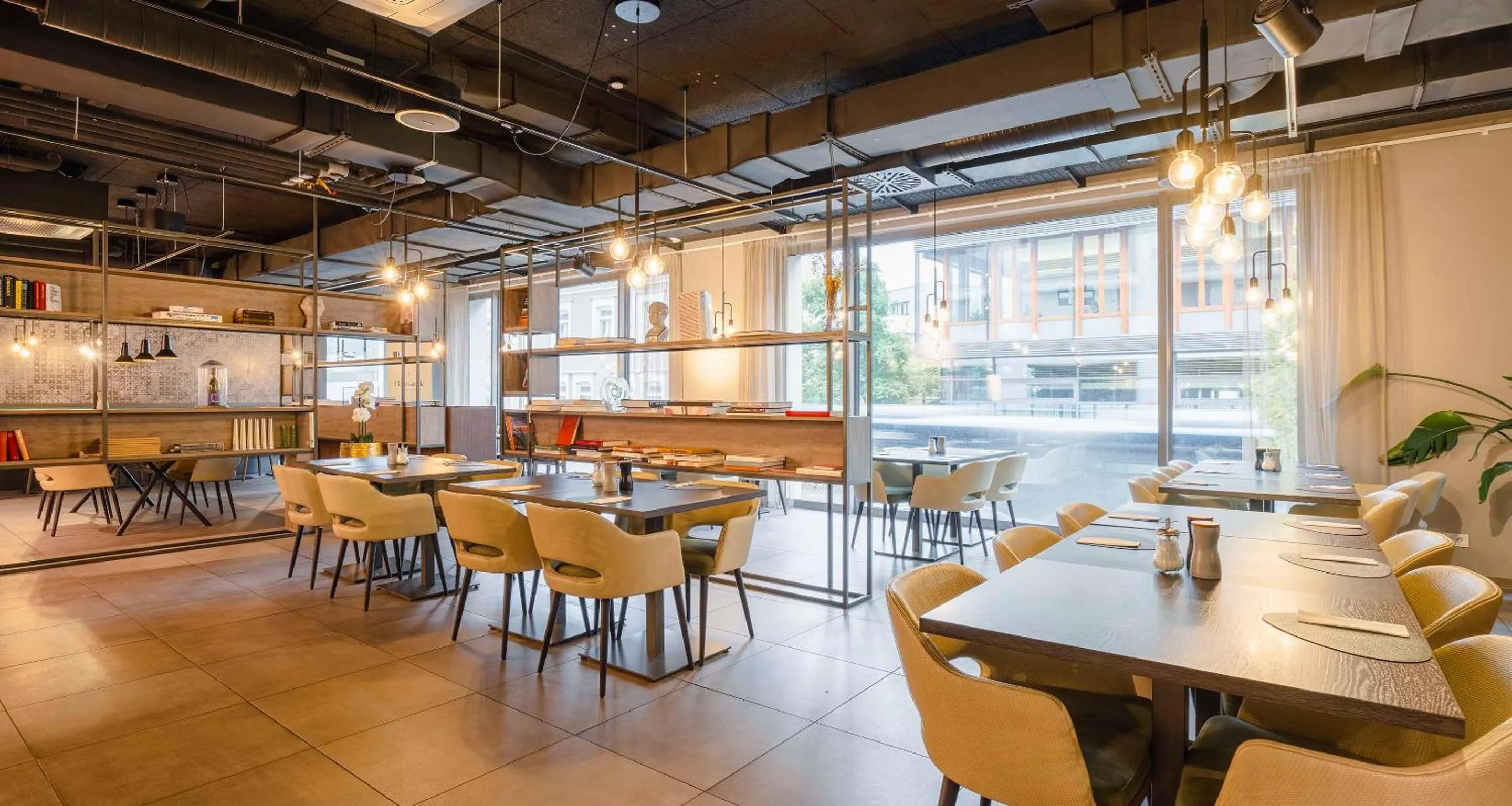 Food and drinks in Aiden by Best Western Biberach