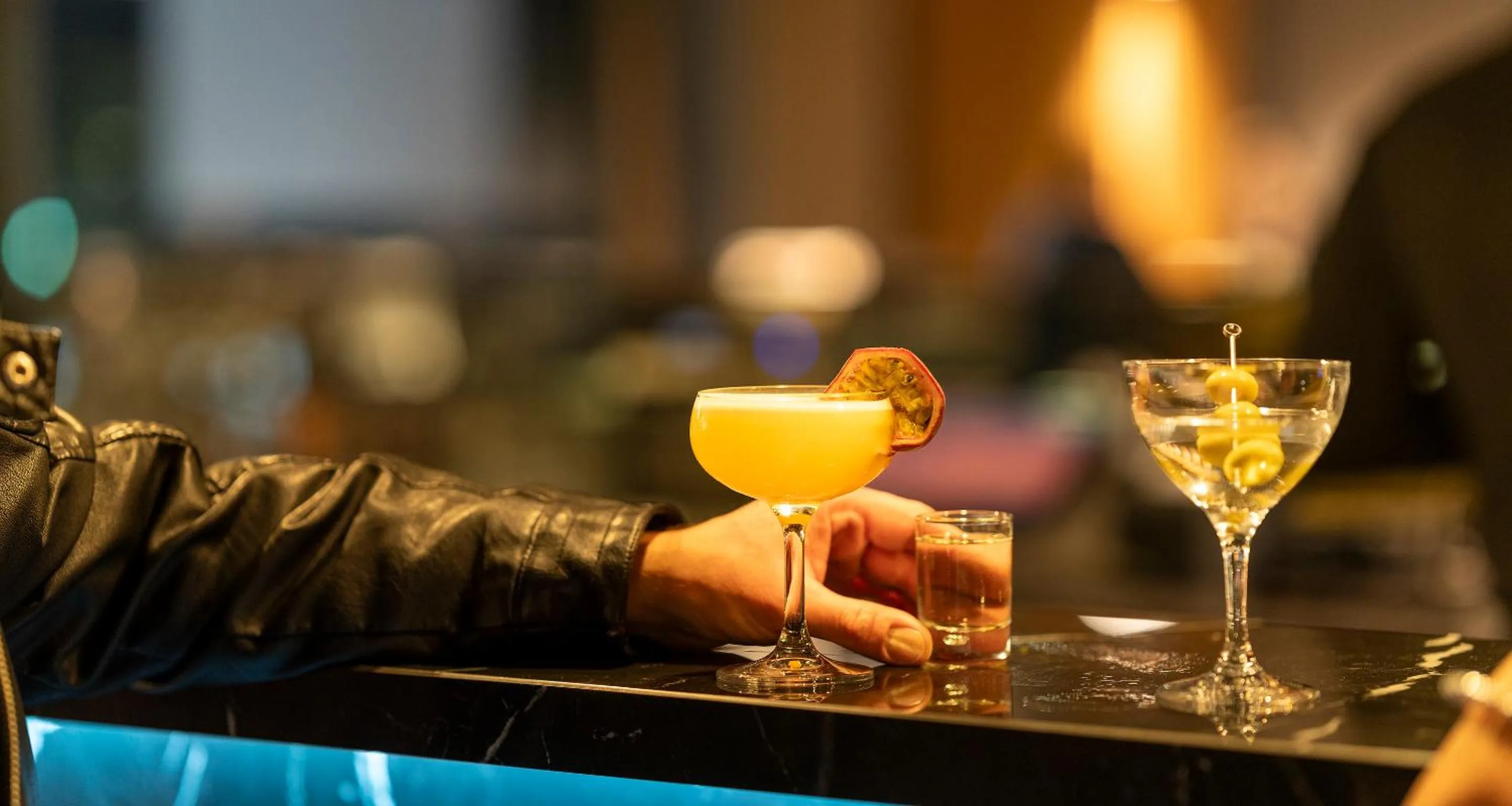 Lounge or bar in Aiden by Best Western Biberach