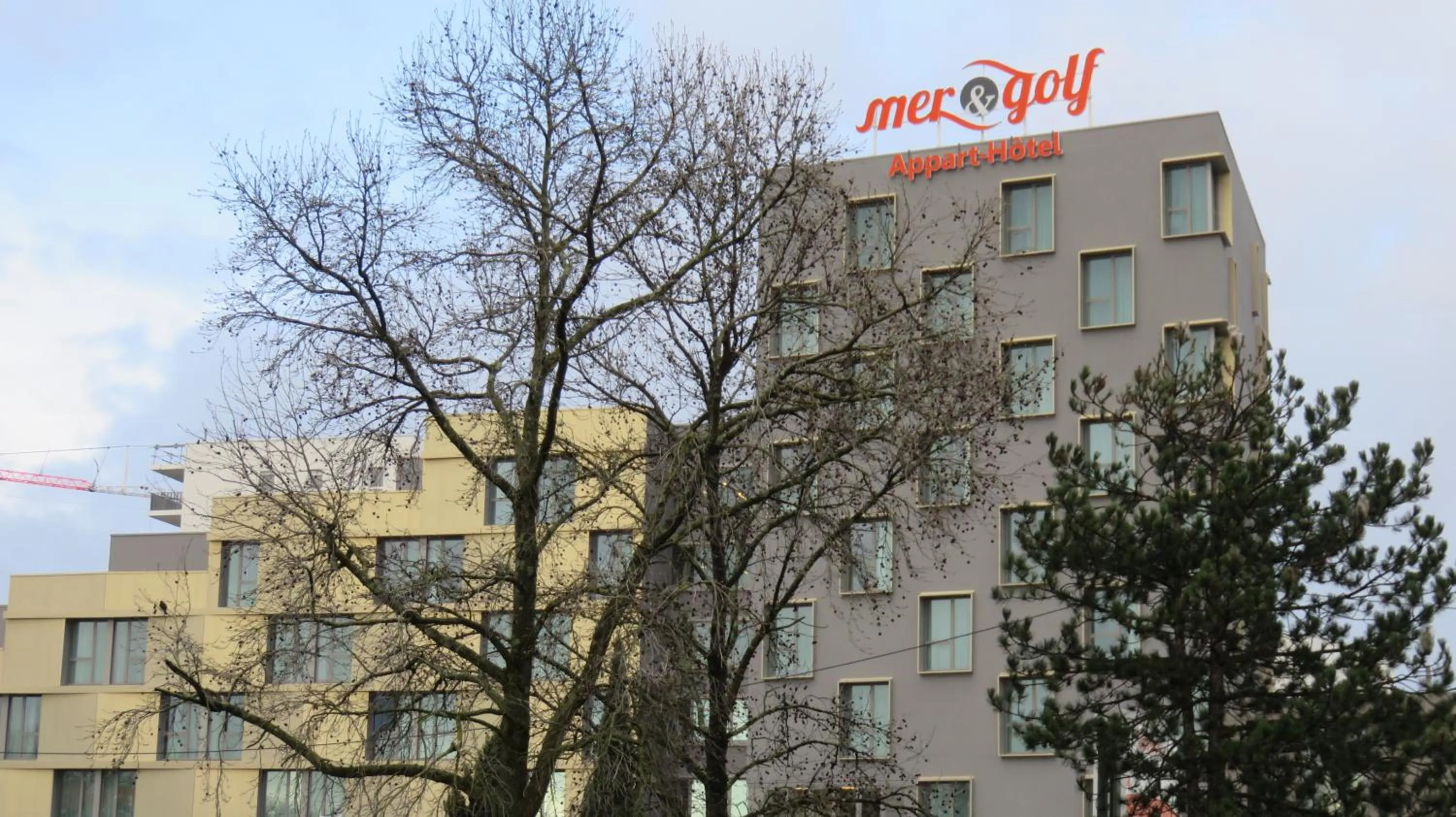 Property building in Appart-Hôtel Mer & Golf City Bordeaux Lac