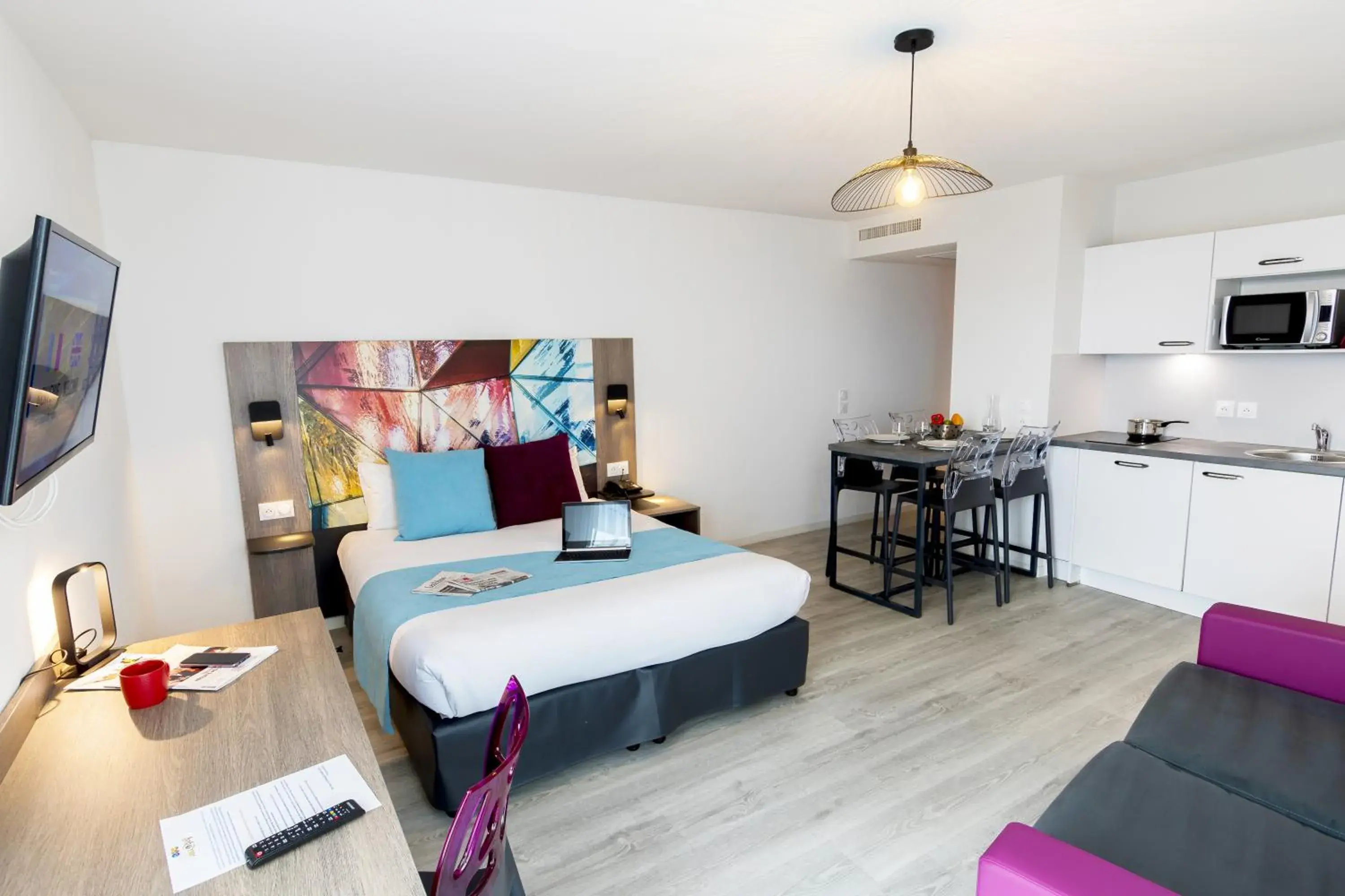 Bed in Appart-Hôtel Mer & Golf City Bordeaux Lac Bed in Appart-Hôtel Mer & Golf City Bordeaux Lac