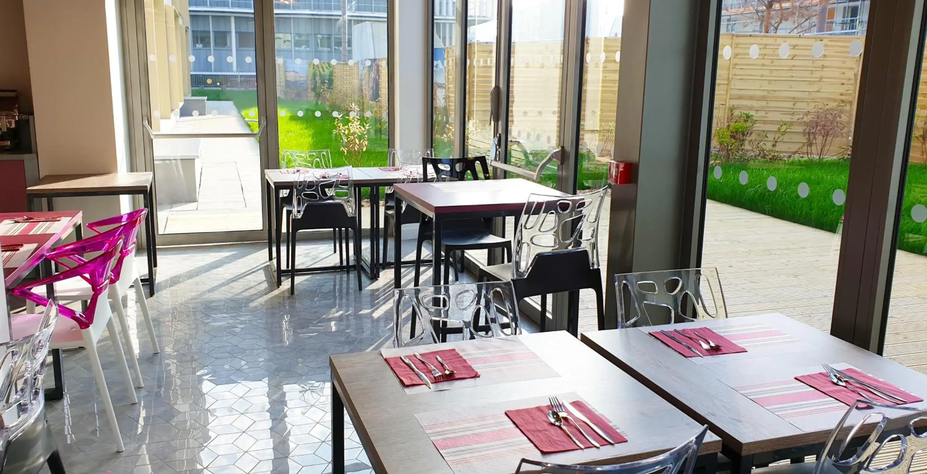 Breakfast in Appart-Hôtel Mer & Golf City Bordeaux Lac Breakfast in Appart-Hôtel Mer & Golf City Bordeaux Lac