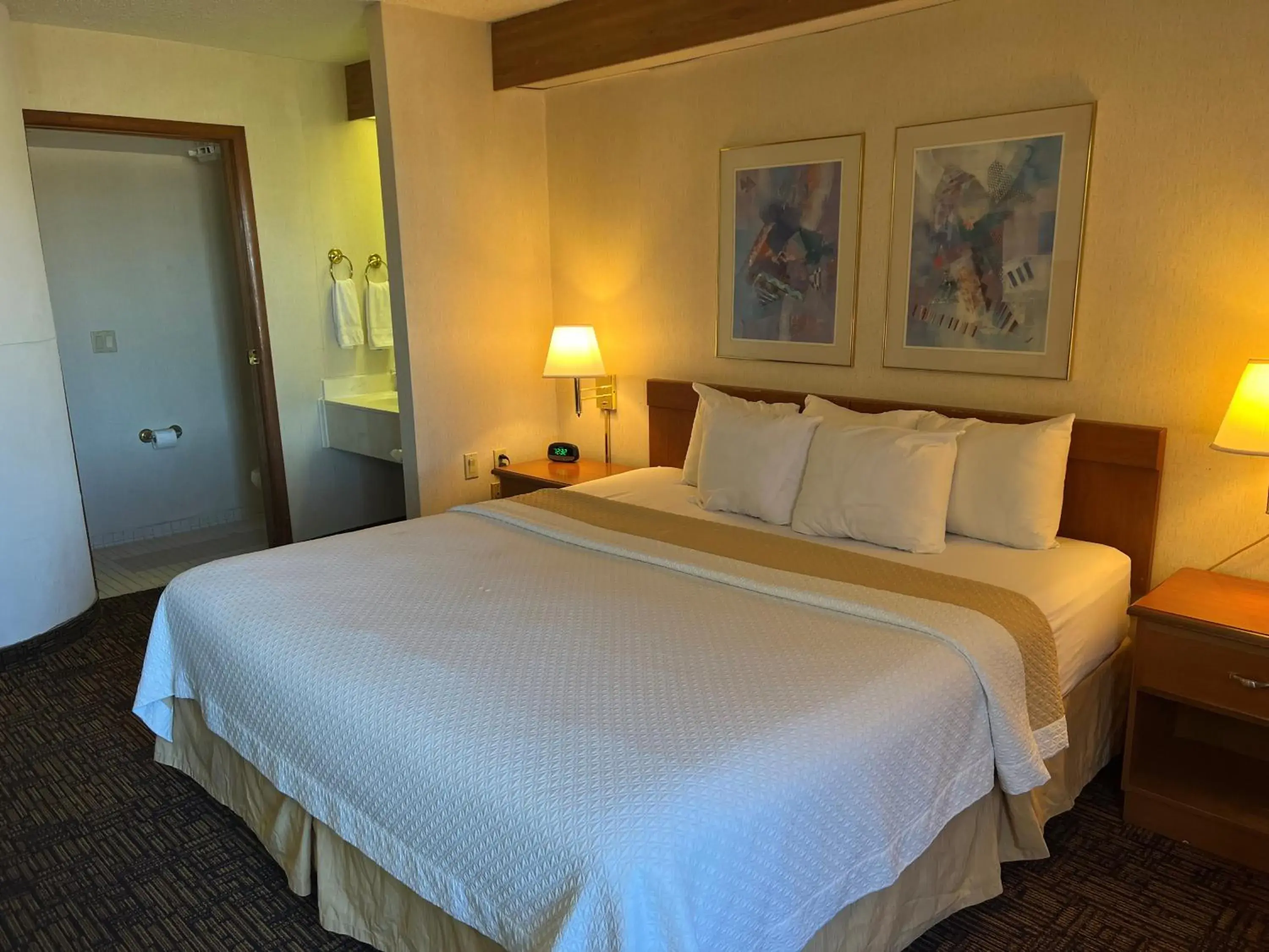 Bed in Days Inn by Wyndham Liberal KS Bed in Days Inn by Wyndham Liberal KS