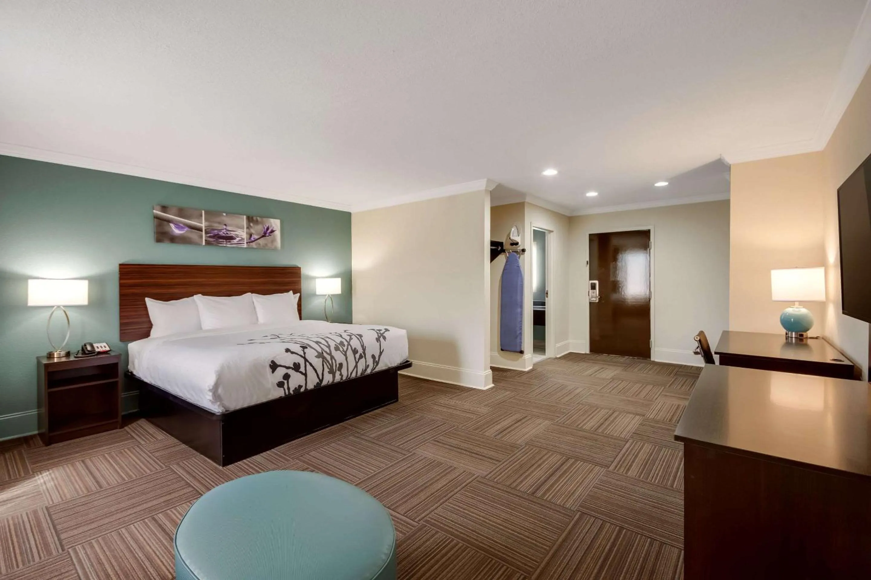 Photo of the whole room, Bed in Sleep Inn & Suites Niceville - Destin
