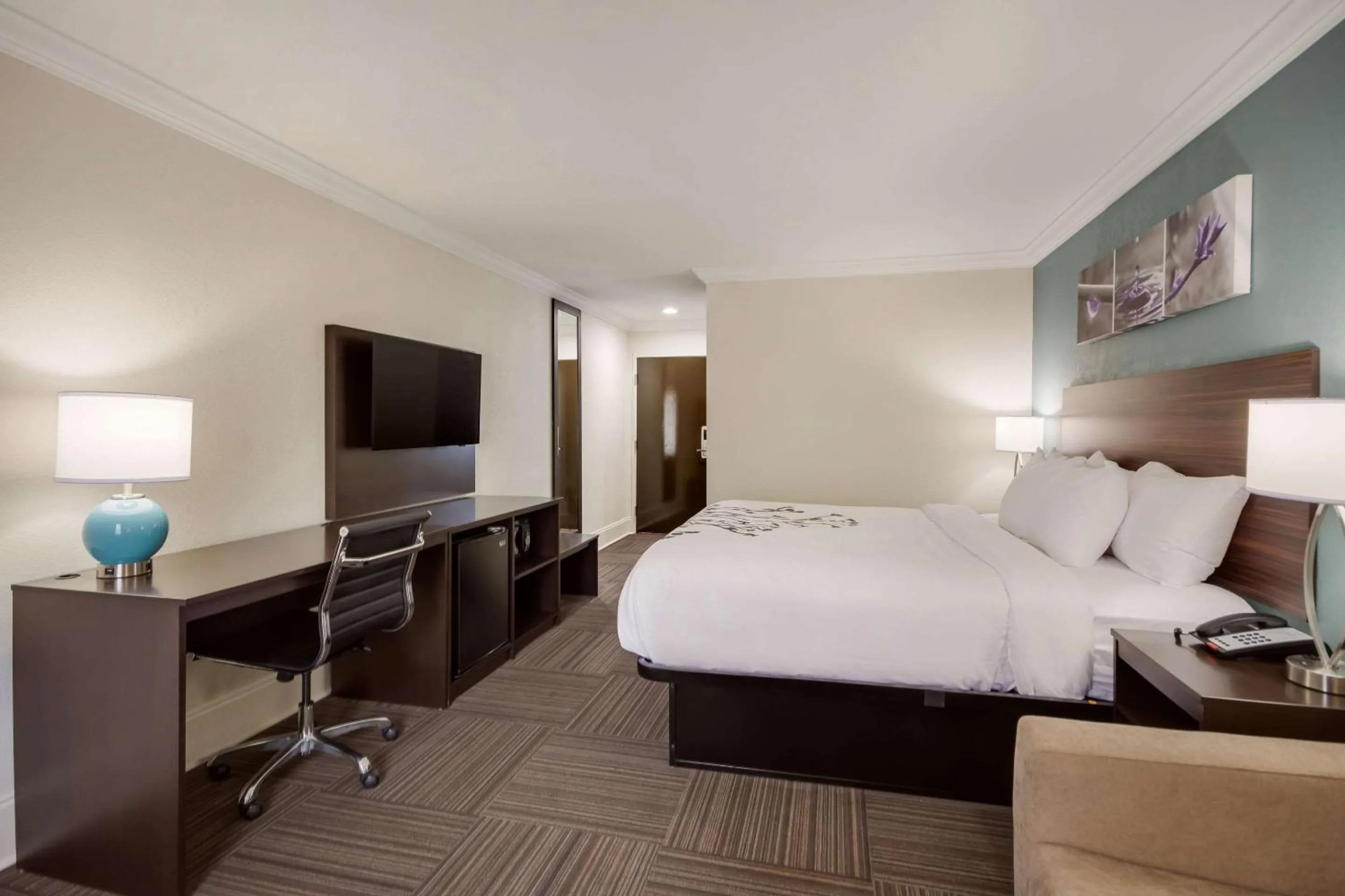 Photo of the whole room, Bed in Sleep Inn & Suites Niceville - Destin