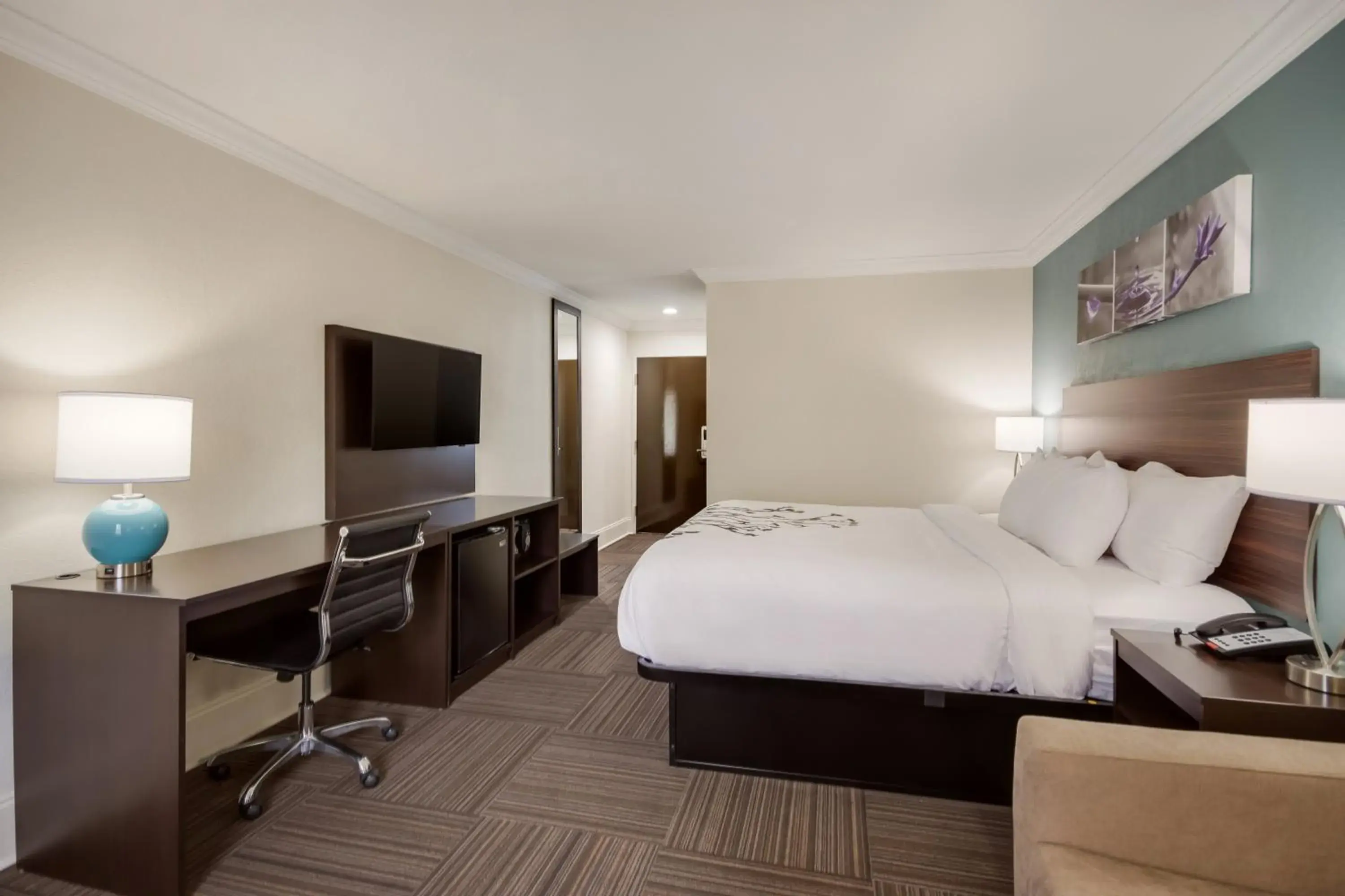 Standard King Room - Non Smoking in Sleep Inn & Suites Niceville - Destin Standard King Room - Non Smoking in Sleep Inn & Suites Niceville - Destin