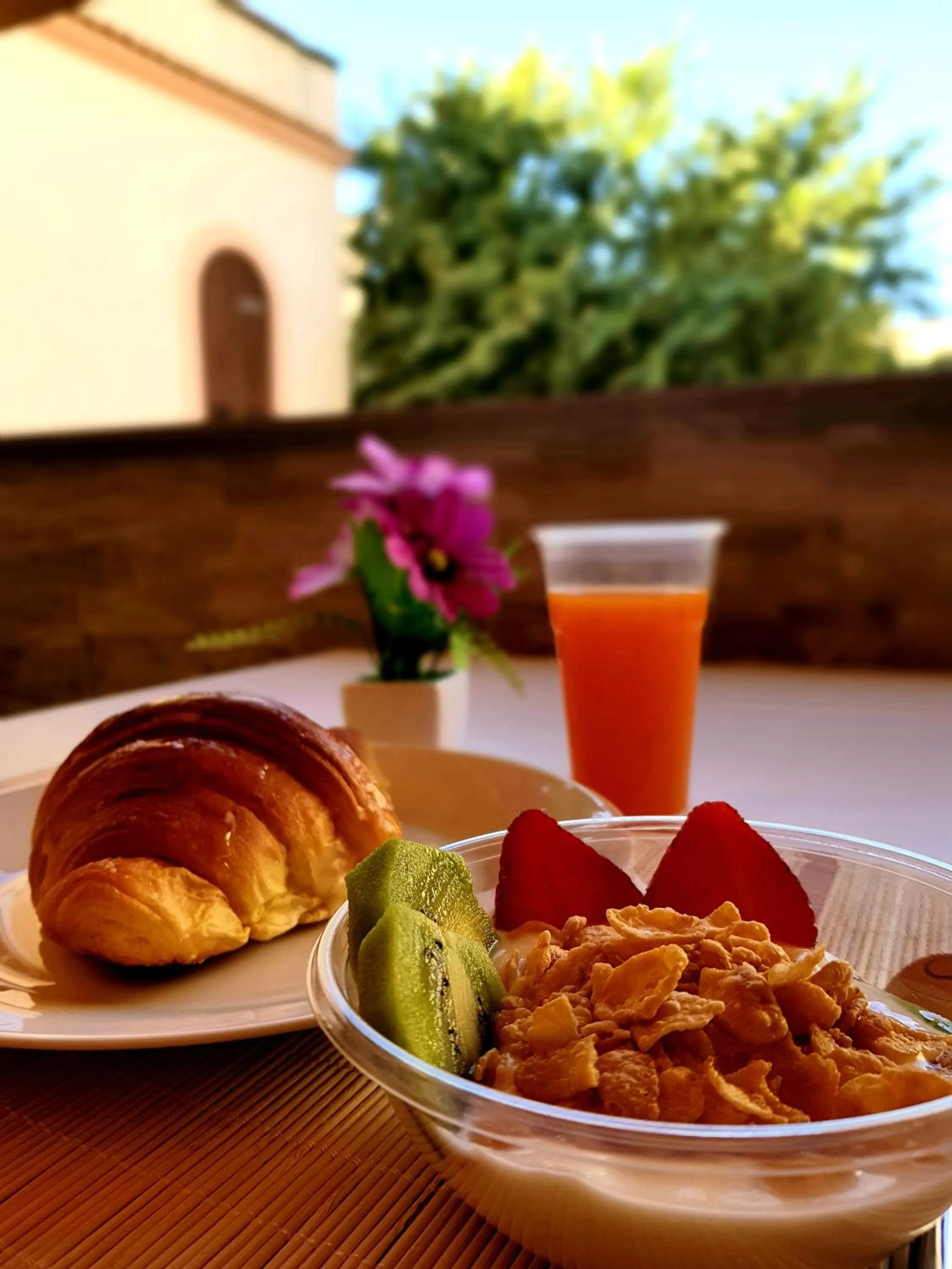Balcony/Terrace in Pupi 93 Rooms