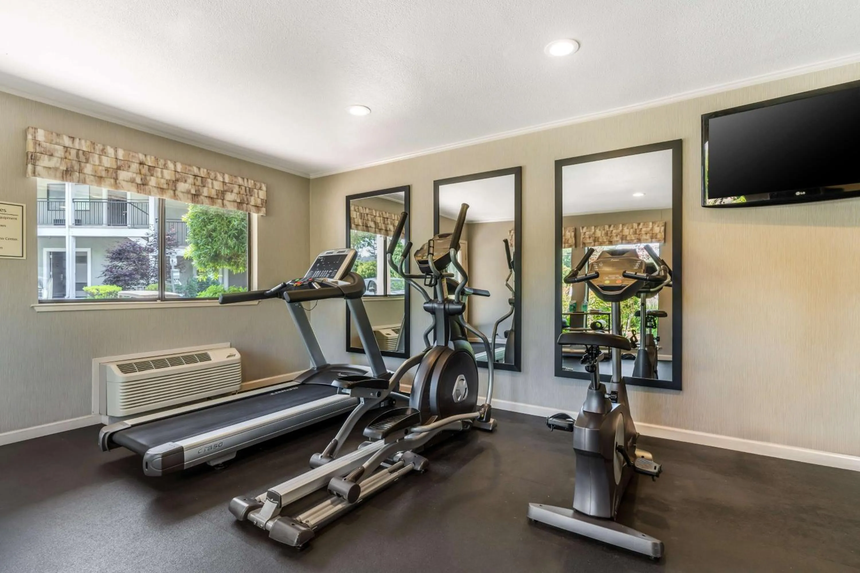 Fitness centre/facilities in Best Western Plus Inn Scotts Valley