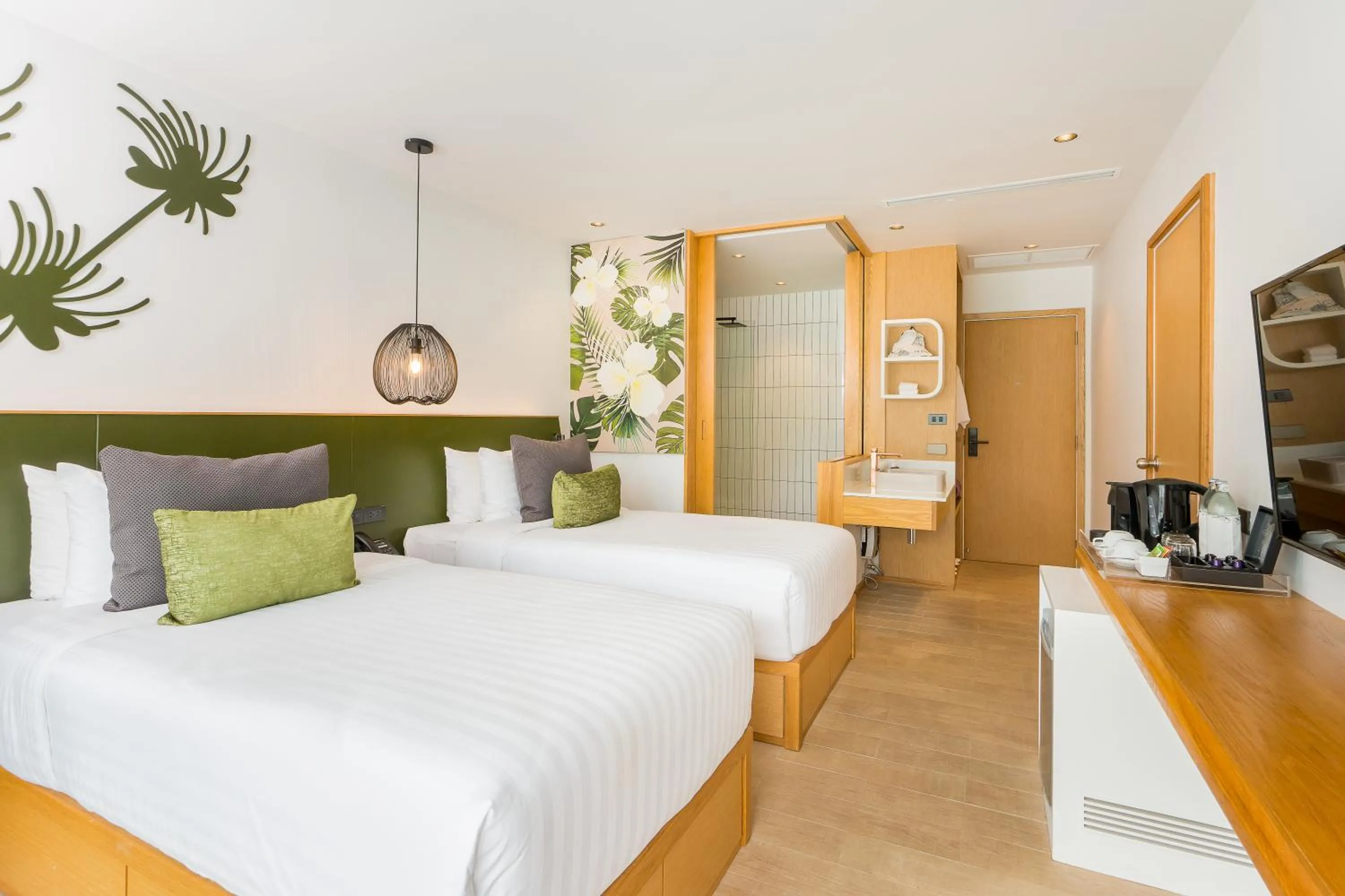 Photo of the whole room, Bed in La Vida Samui