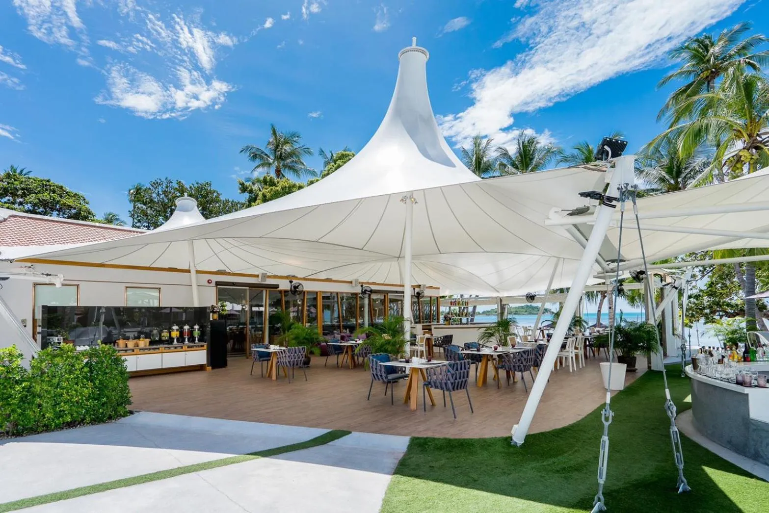 Restaurant/places to eat in La Vida Samui