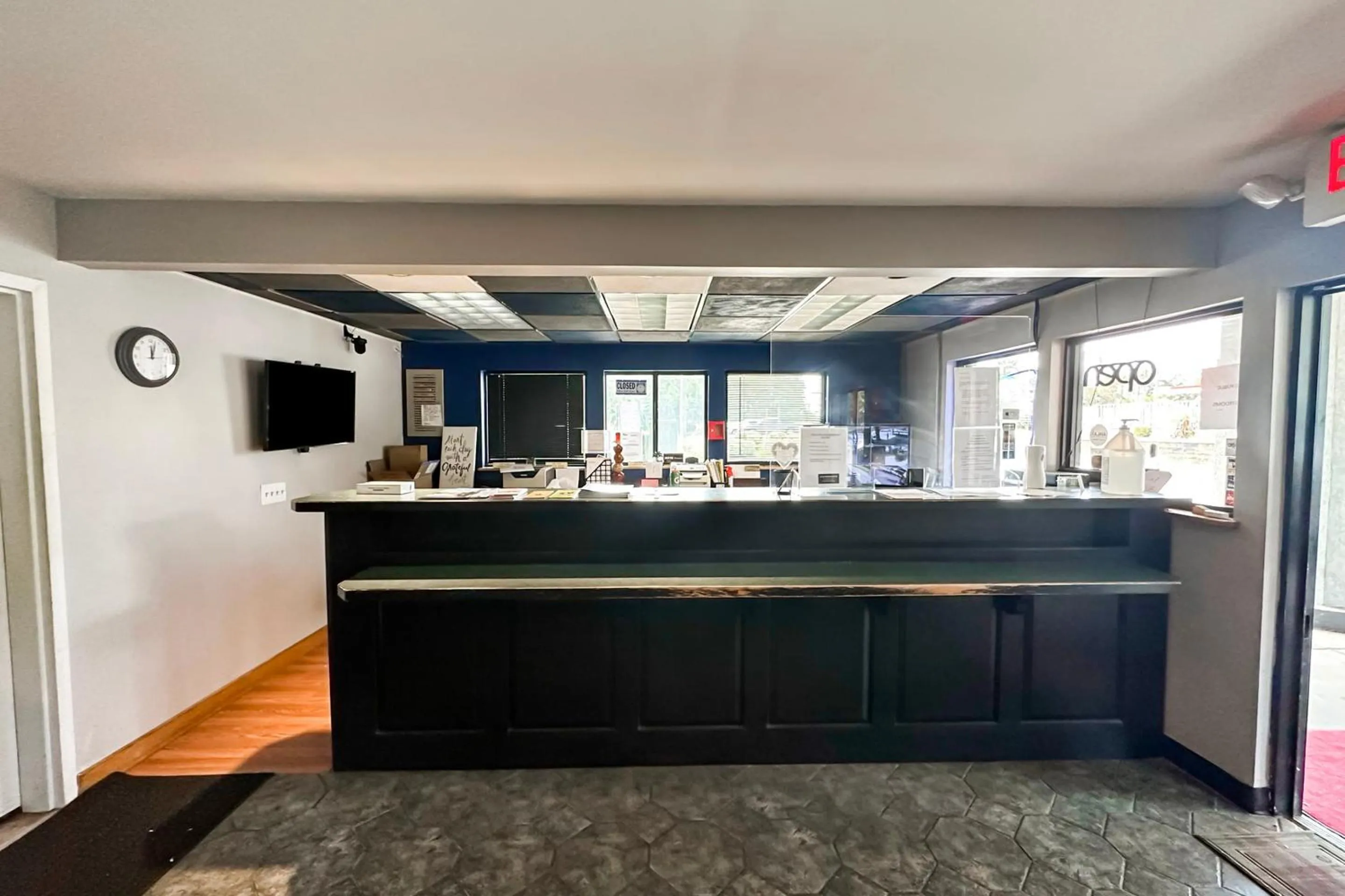 Lobby or reception in Executive Inn Ridgeway I-77