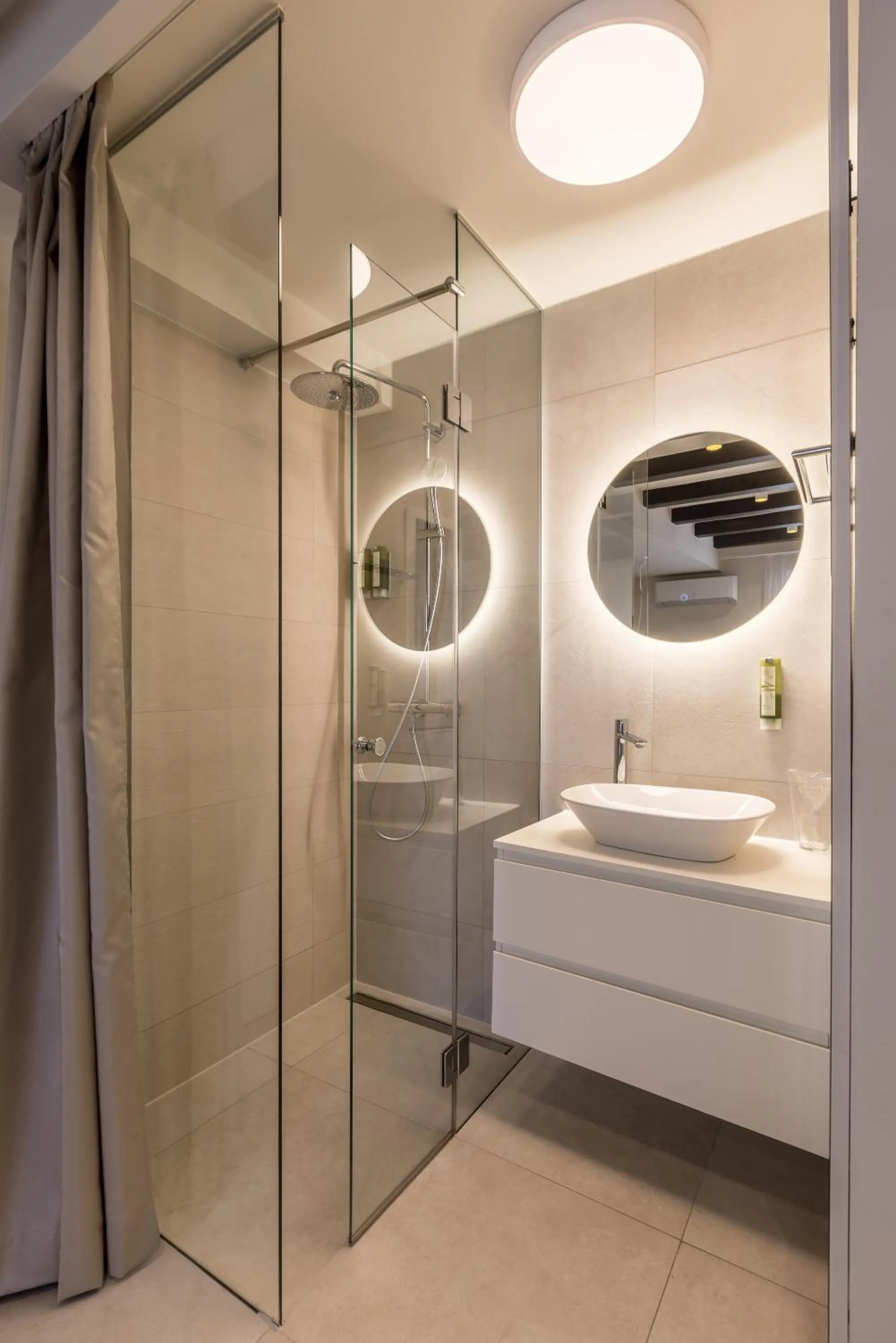 Bathroom in Sperone Hotel