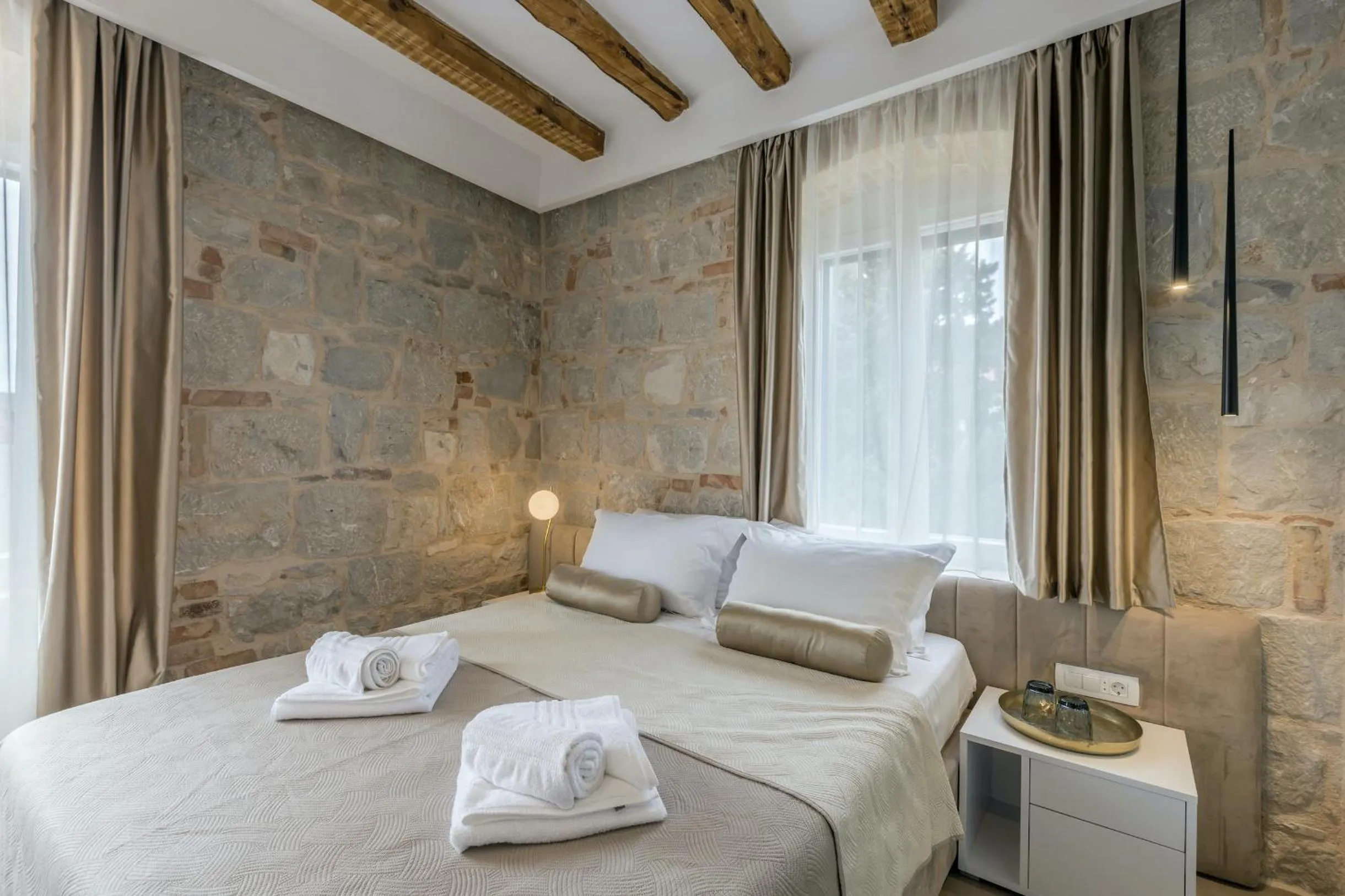 Photo of the whole room, Bed in Sperone Hotel