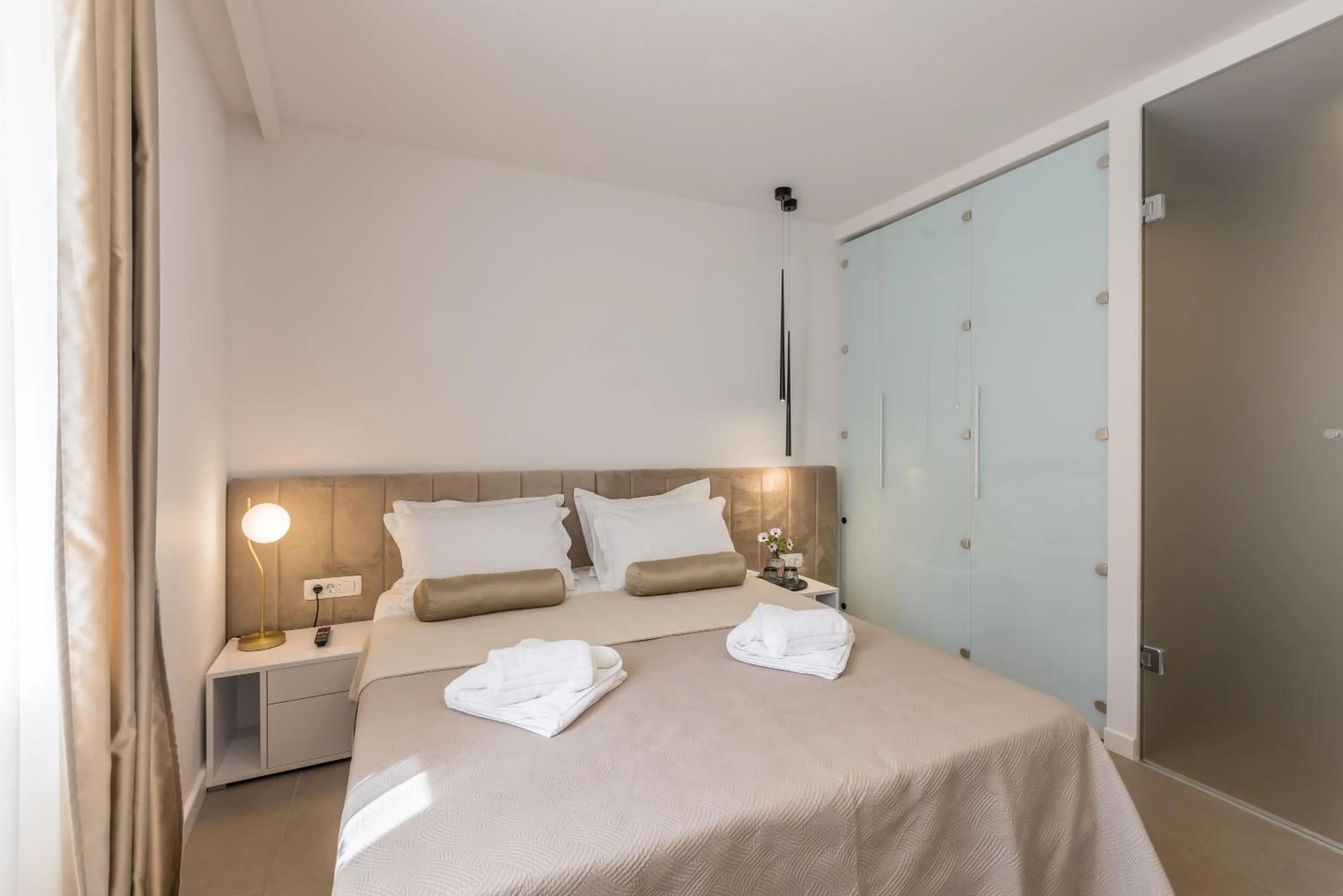 Photo of the whole room, Bed in Sperone Hotel