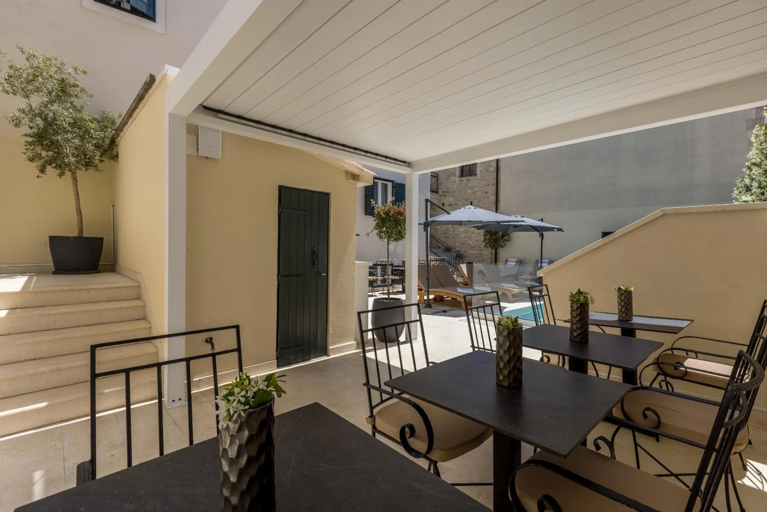 Property building in Sperone Hotel