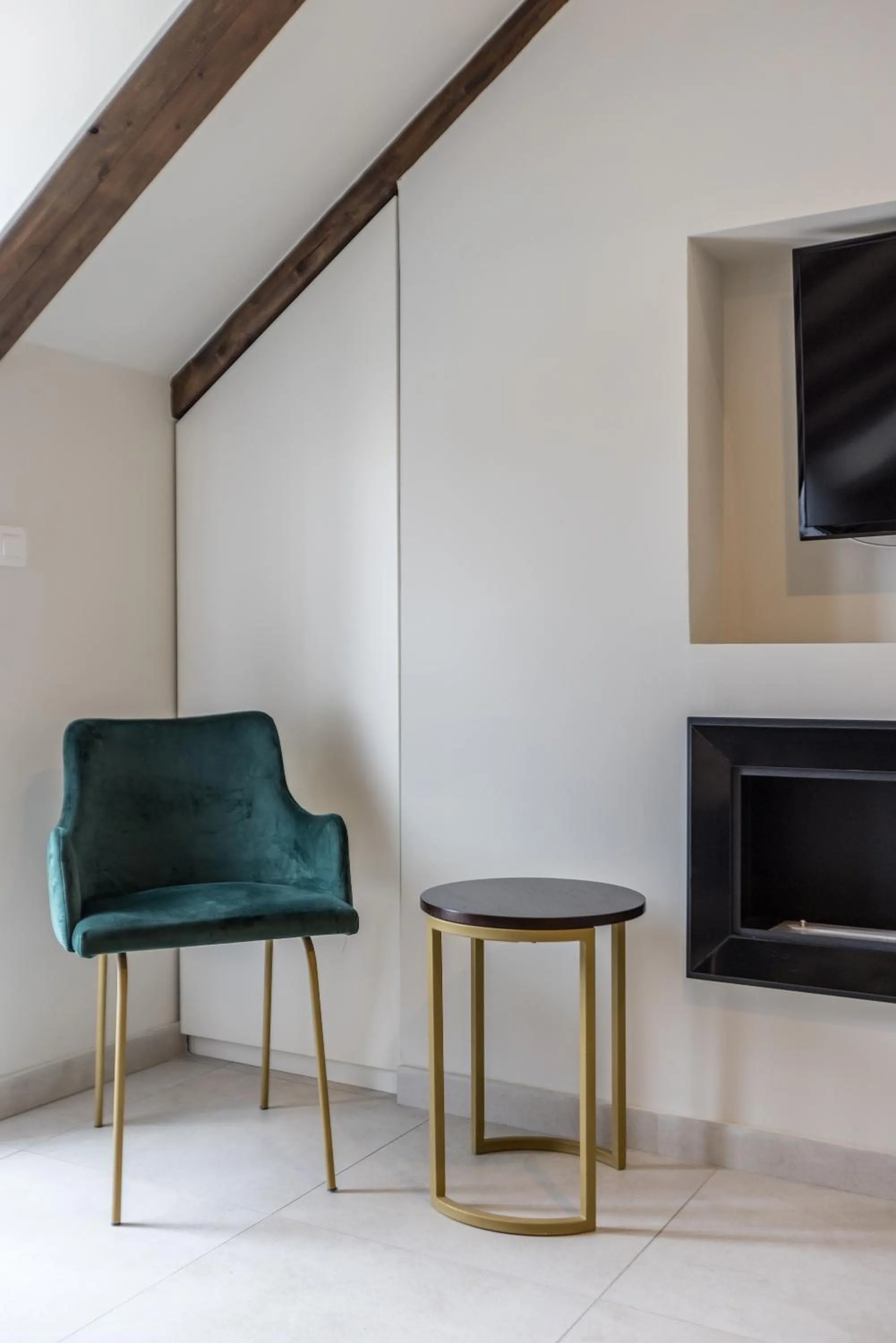 hair dresser in Sperone Hotel