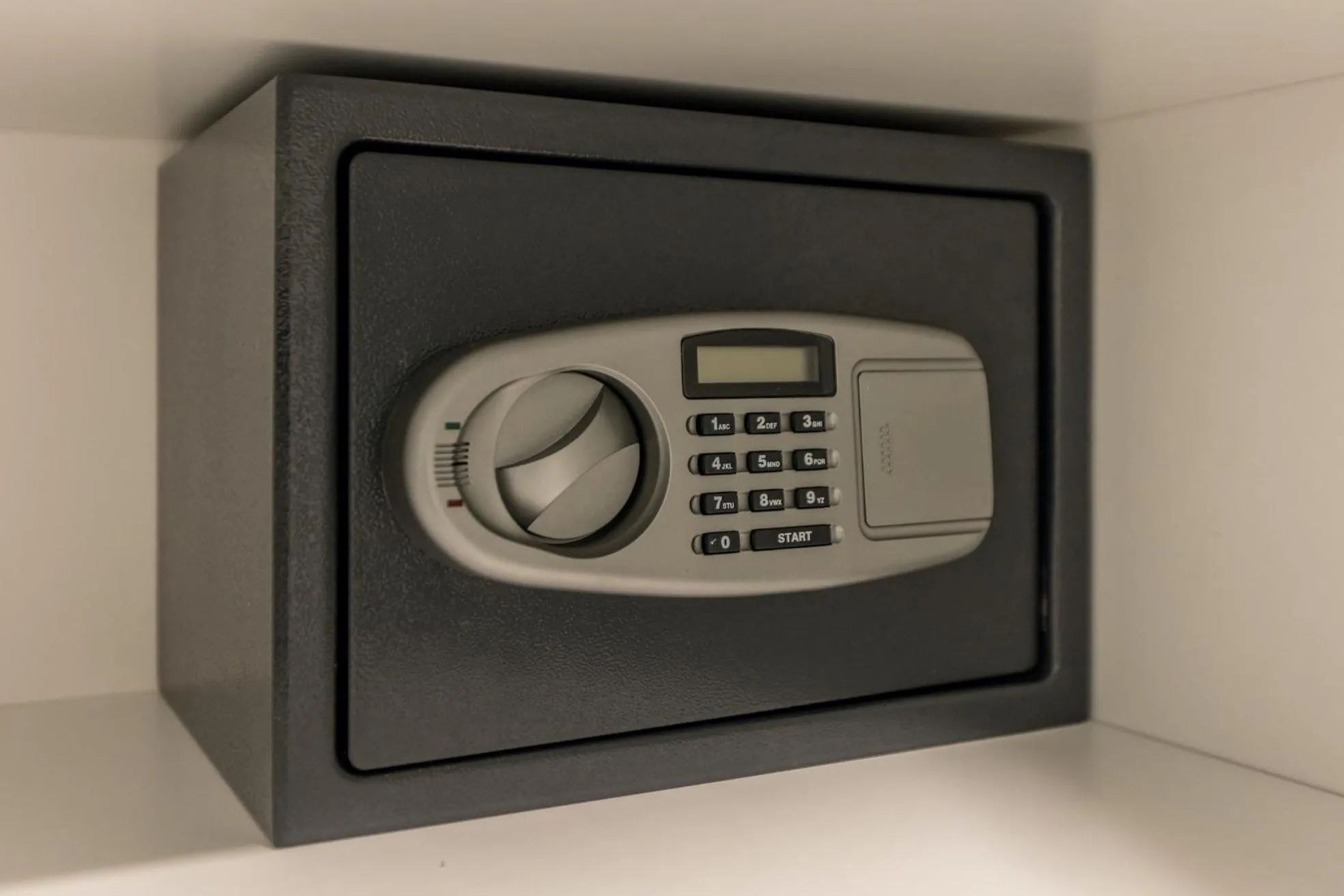 safe in Sperone Hotel