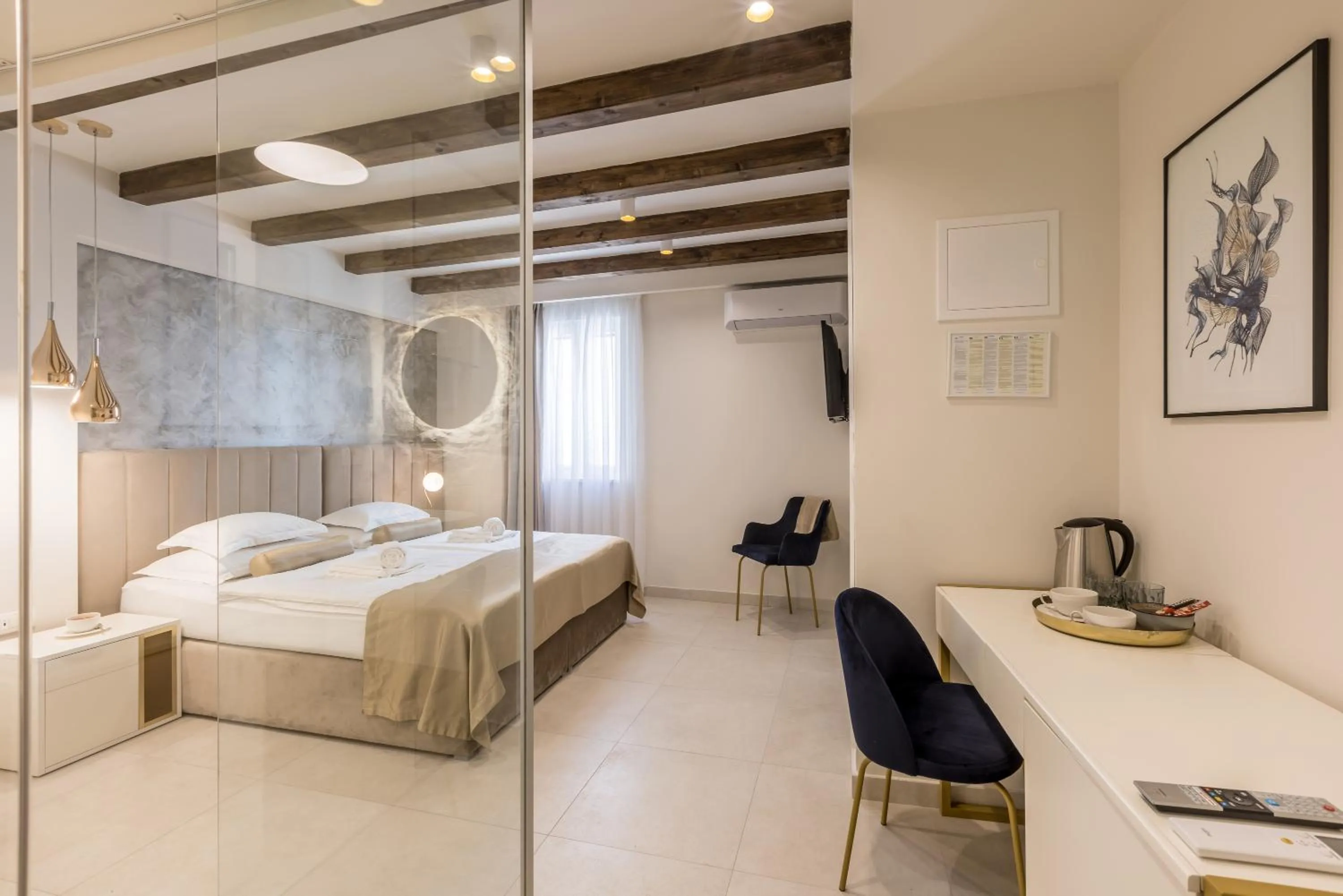 Photo of the whole room, Bed in Sperone Hotel