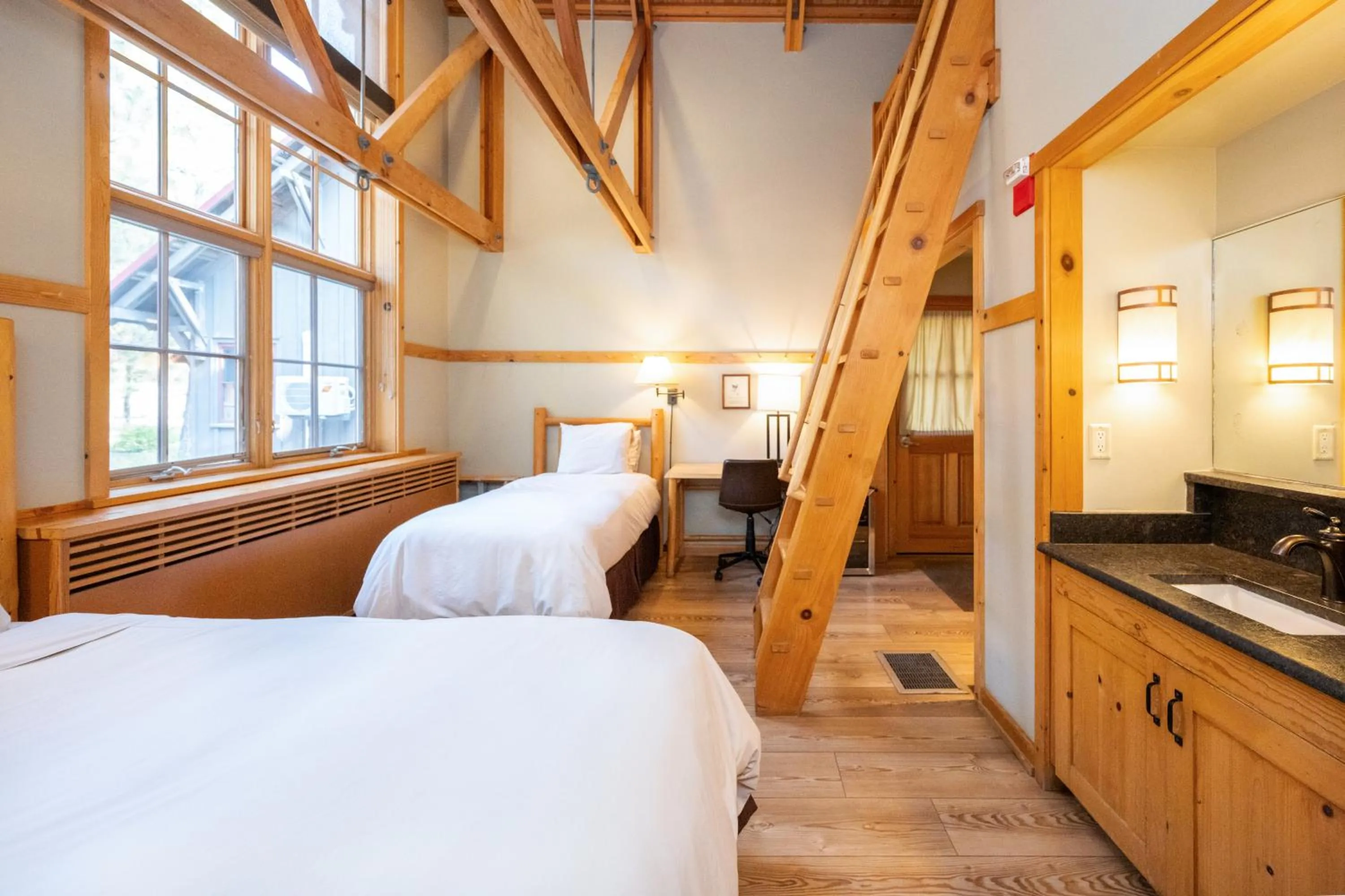 Bedroom, Bed in Sleeping Lady Mountain Resort