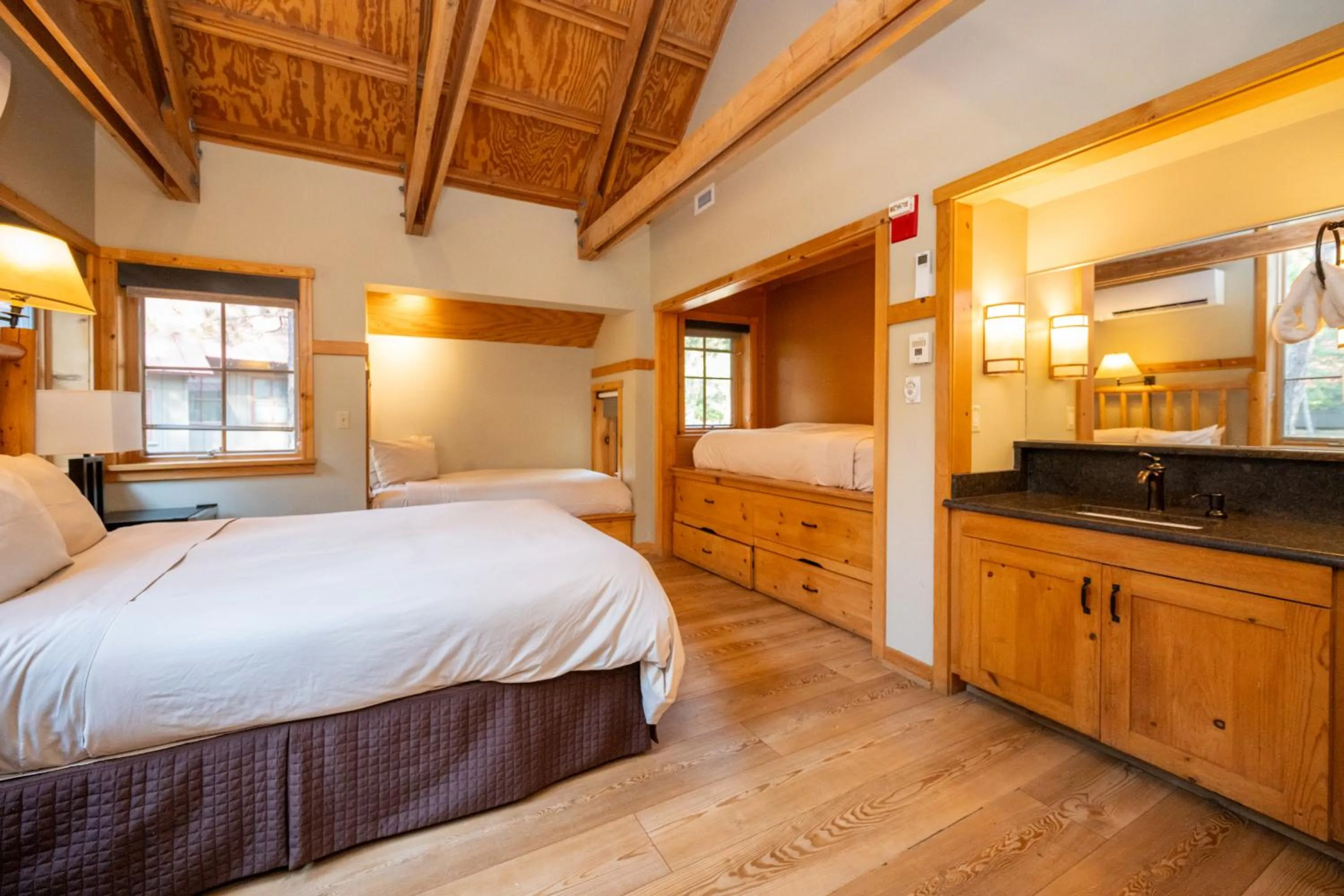 Bedroom, Bed in Sleeping Lady Mountain Resort