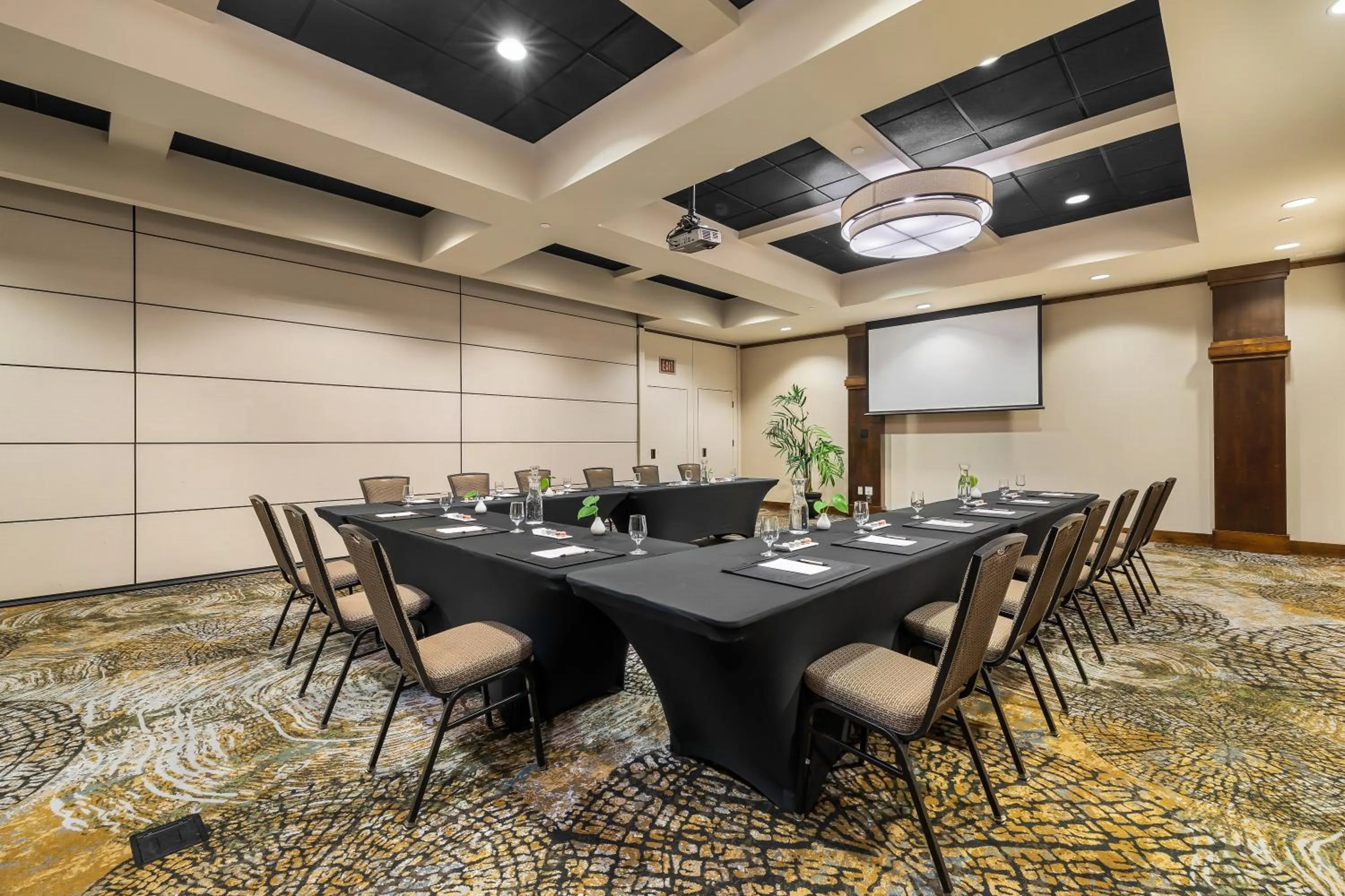 Meeting/conference room in Oxford Hotel Bend