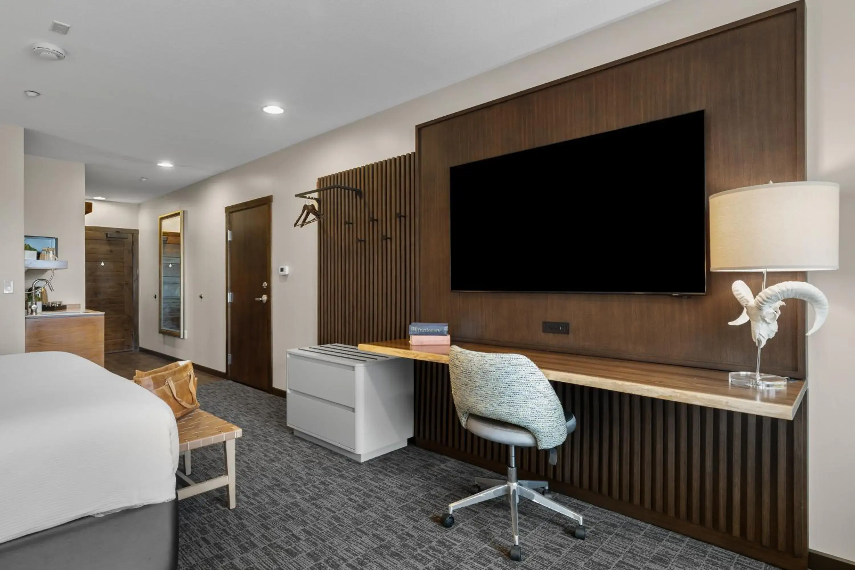 Bedroom in Oxford Hotel Bend Bedroom in Oxford Hotel Bend