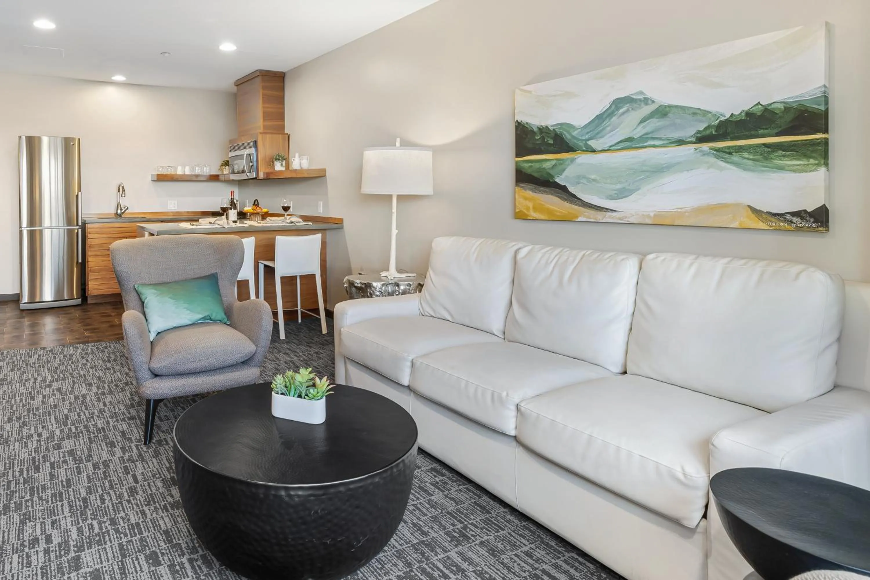 Seating area in Oxford Hotel Bend