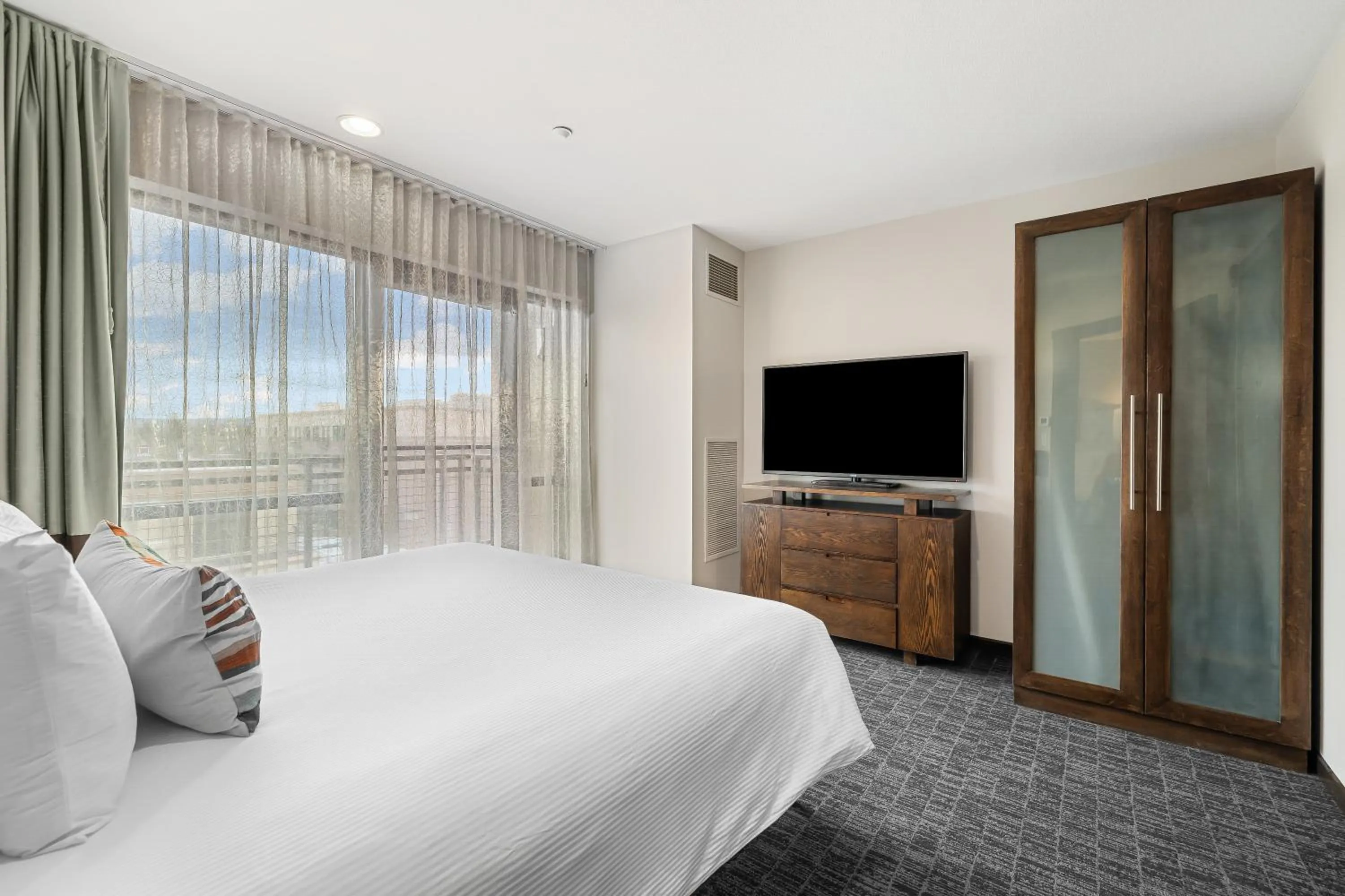 Bedroom, Bed in Oxford Hotel Bend