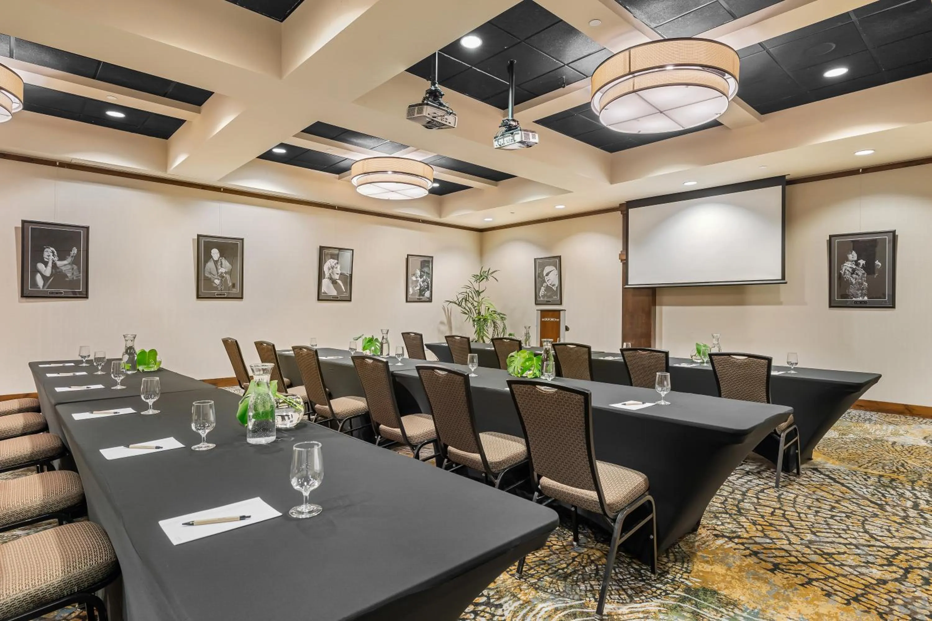Meeting/conference room in Oxford Hotel Bend